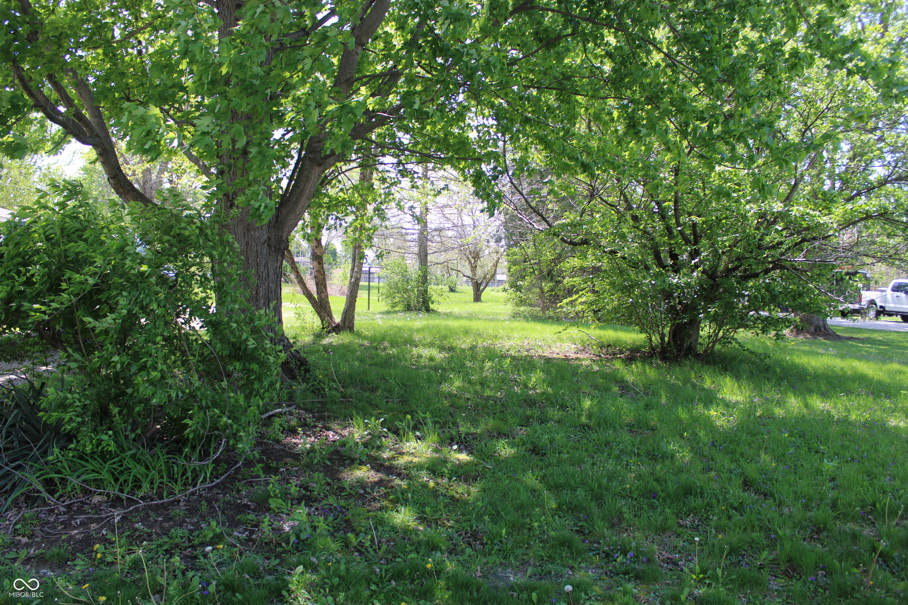 601 E Clyde Street Property Photo 1