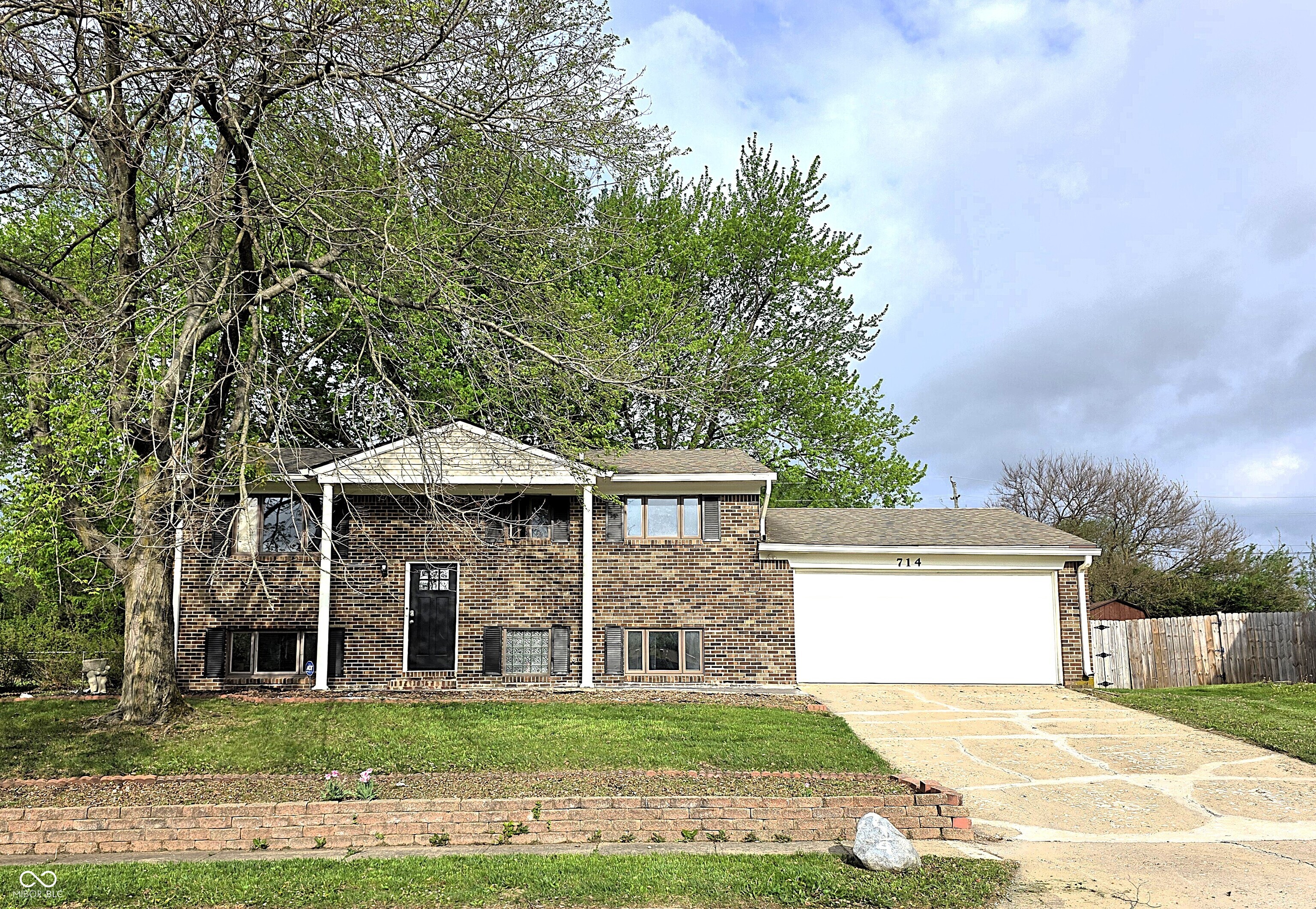 714 Spring Valley Court Property Photo 1