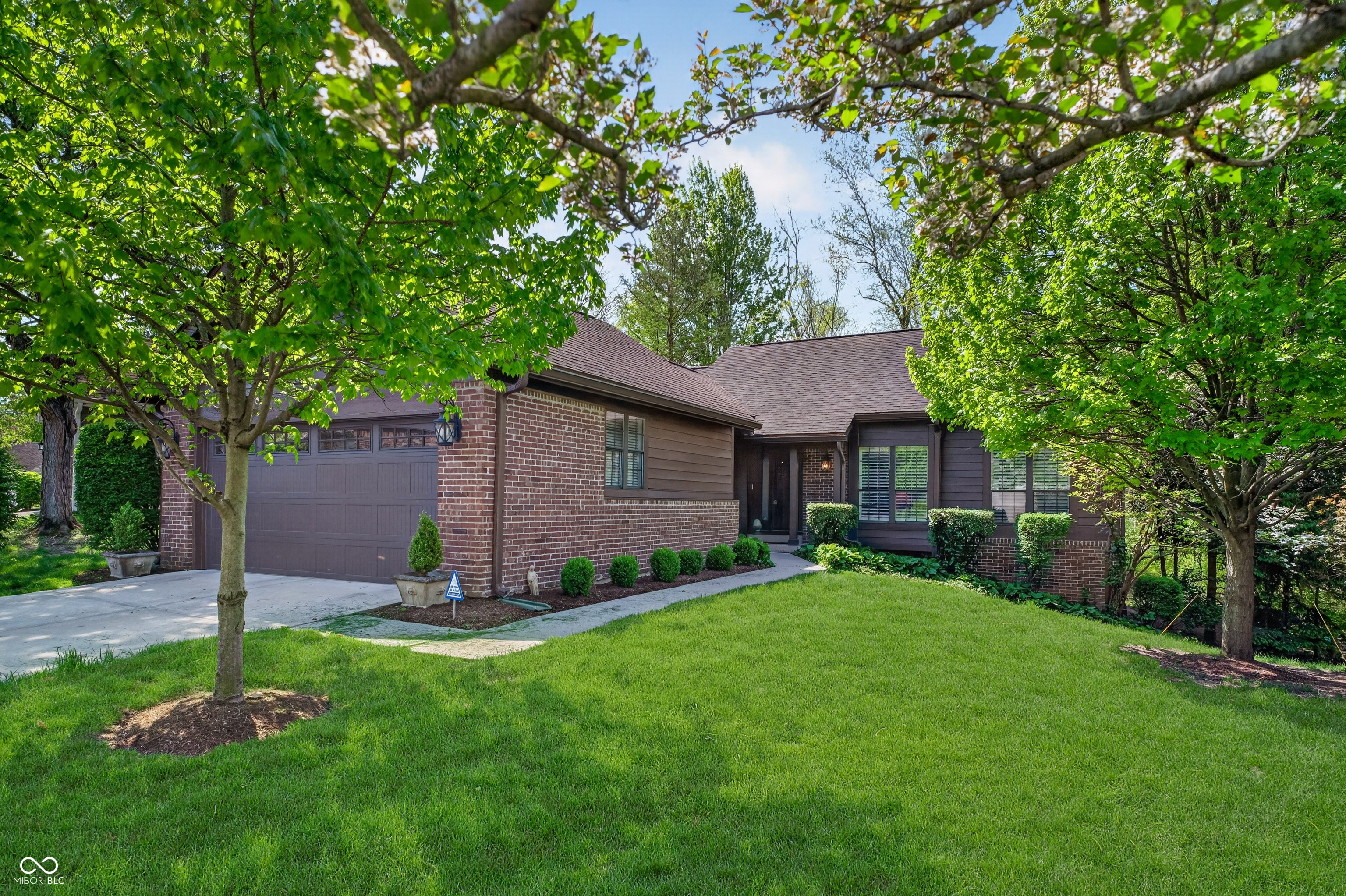 5263 Windridge Drive Property Photo 1