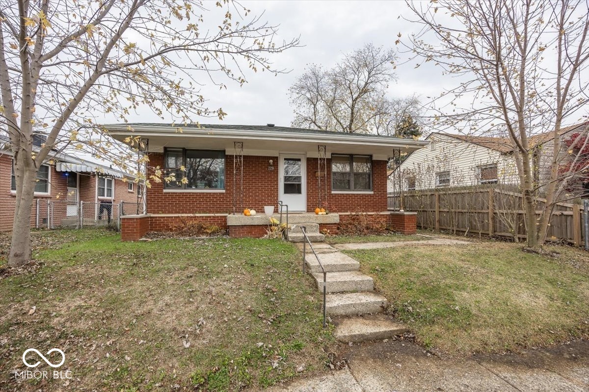 229 S 4th Avenue Property Photo 1
