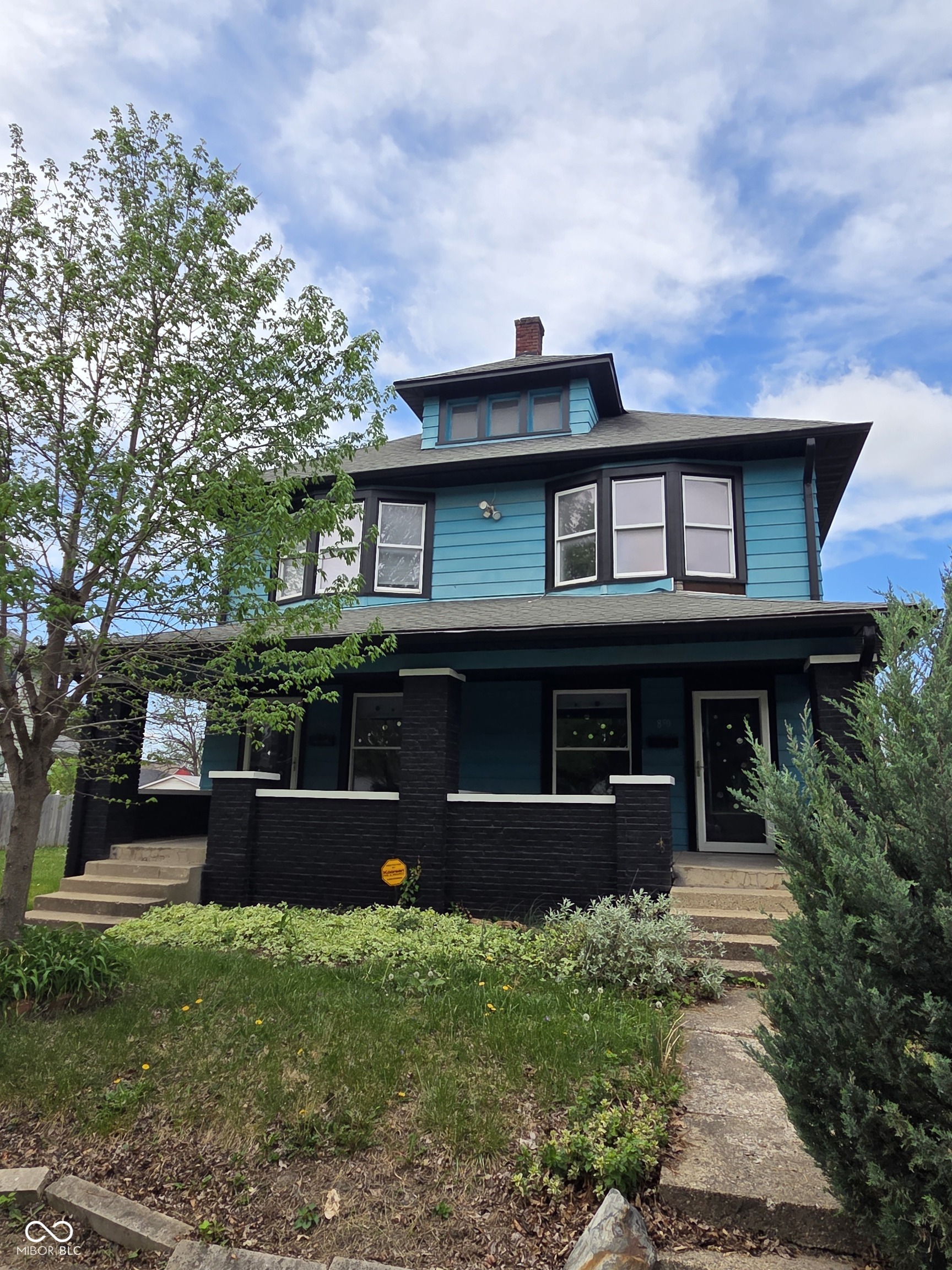 848 N Oxford Street
