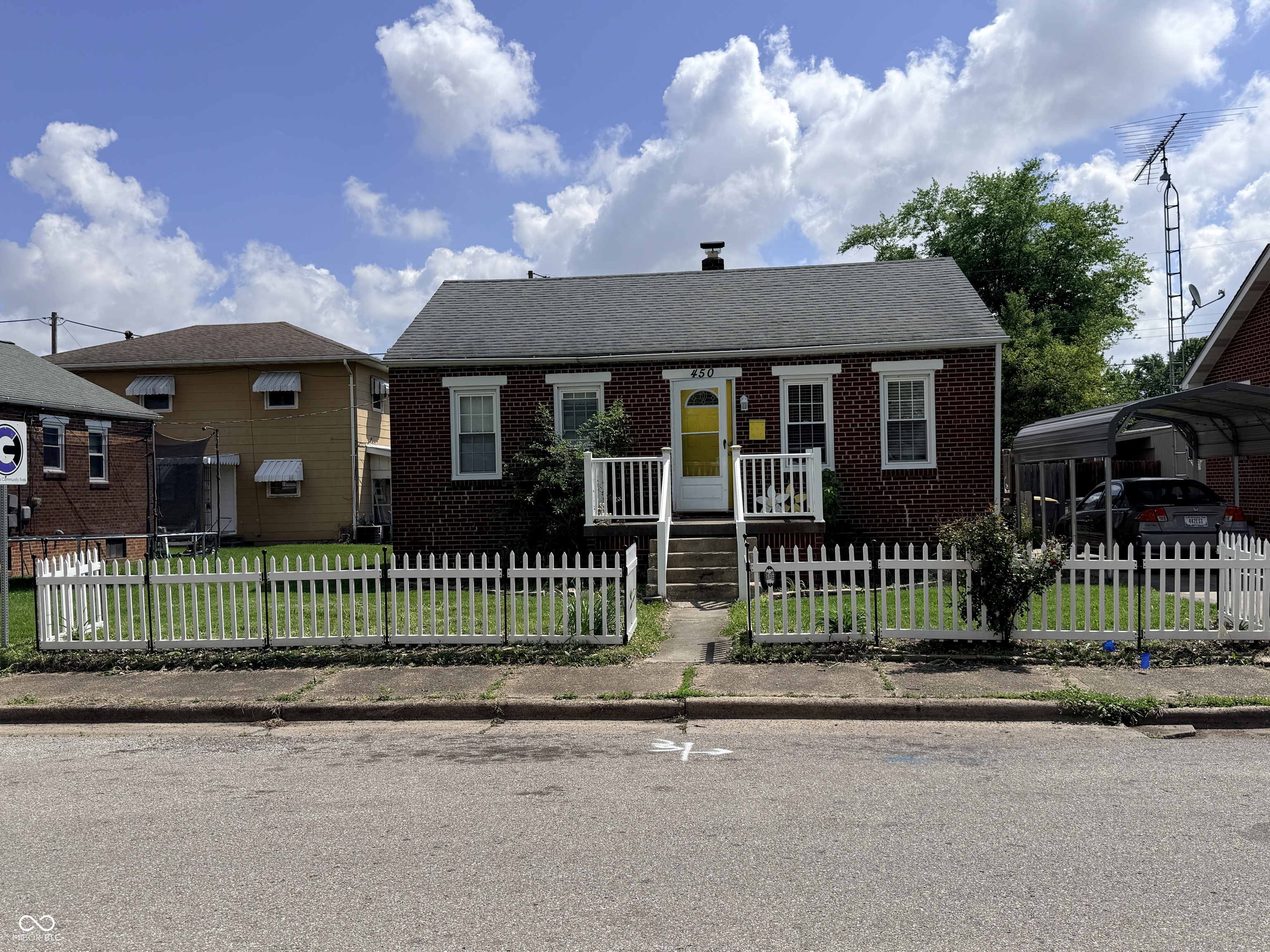 450 Kessler Boulevard Property Photo 1