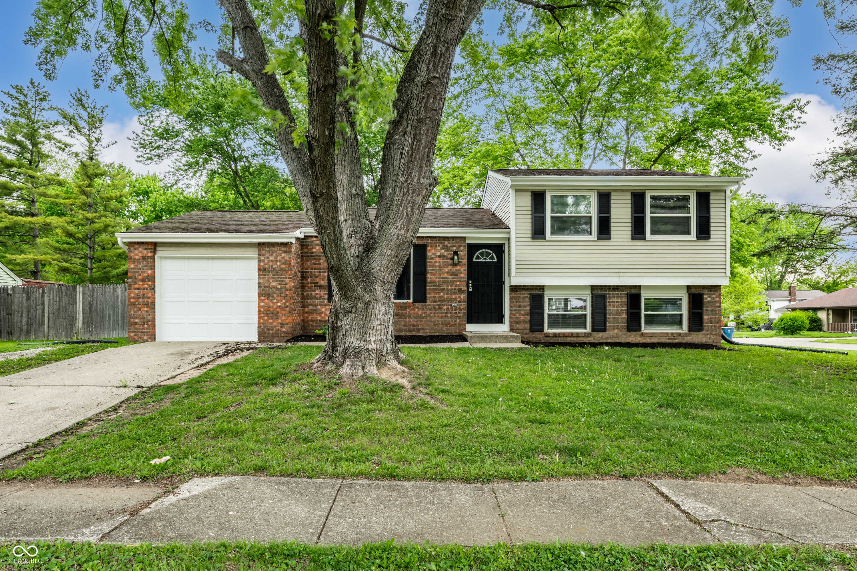 1501 Butternut Lane Property Photo 1