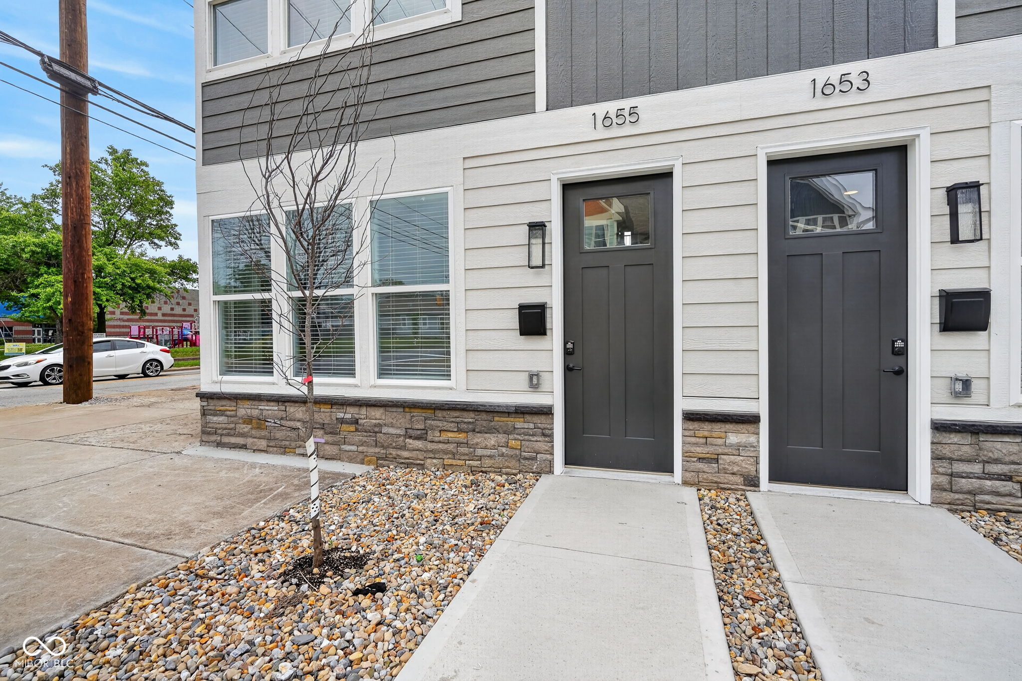 1655 Lexington Avenue Property Photo 1