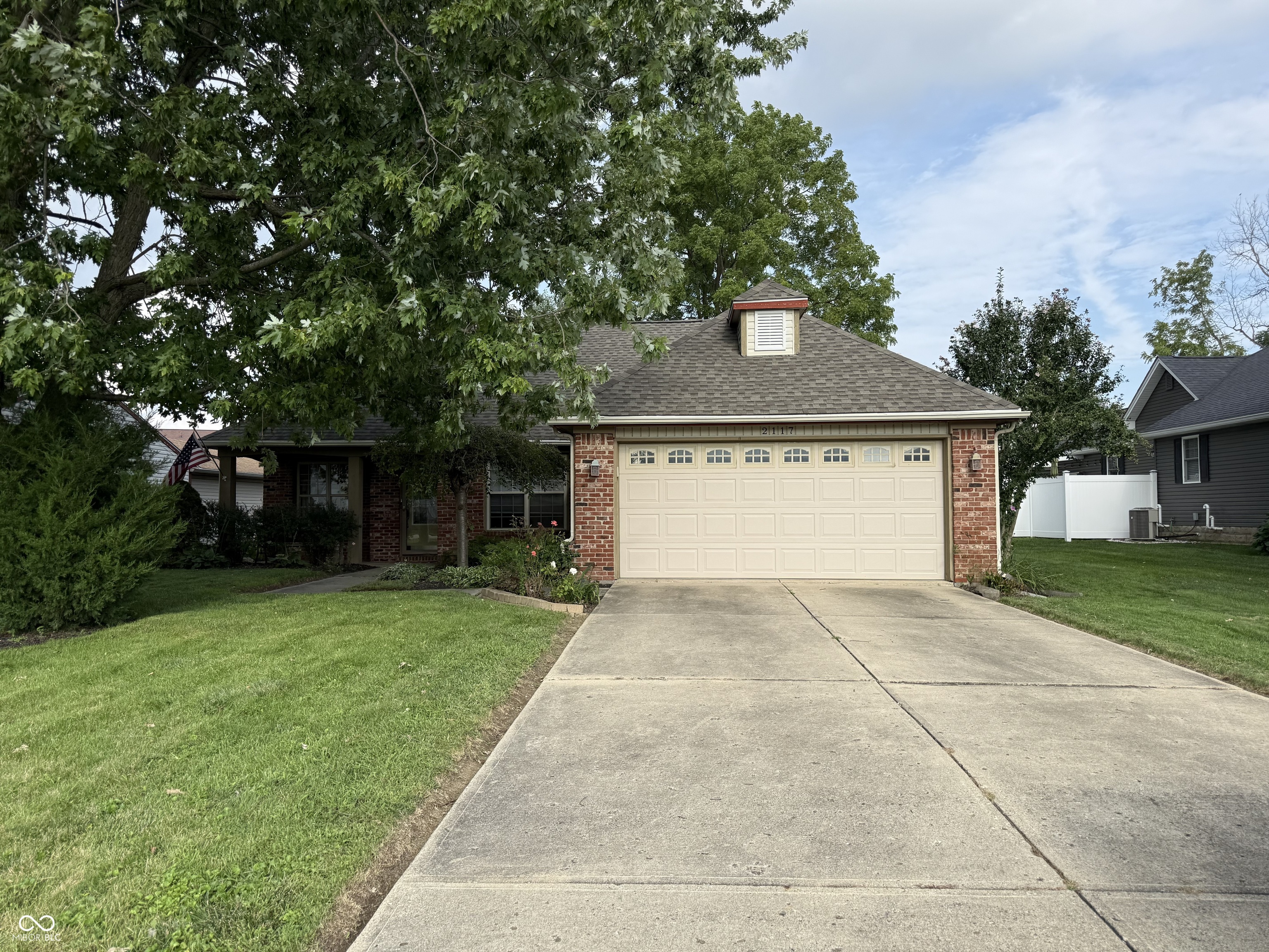 2117 Witt Road Property Photo 1