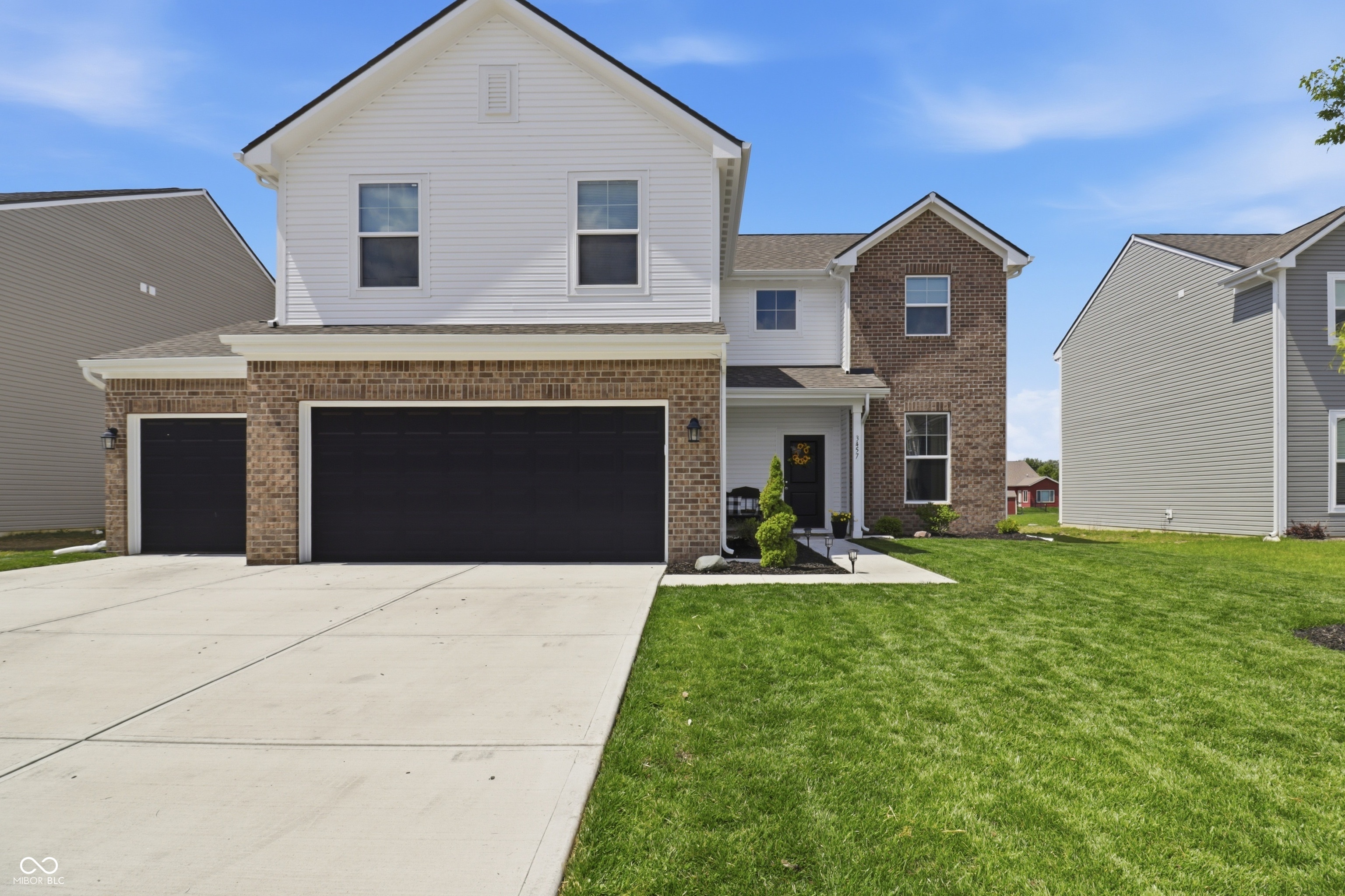 3457 Briarwick Drive Property Photo 1