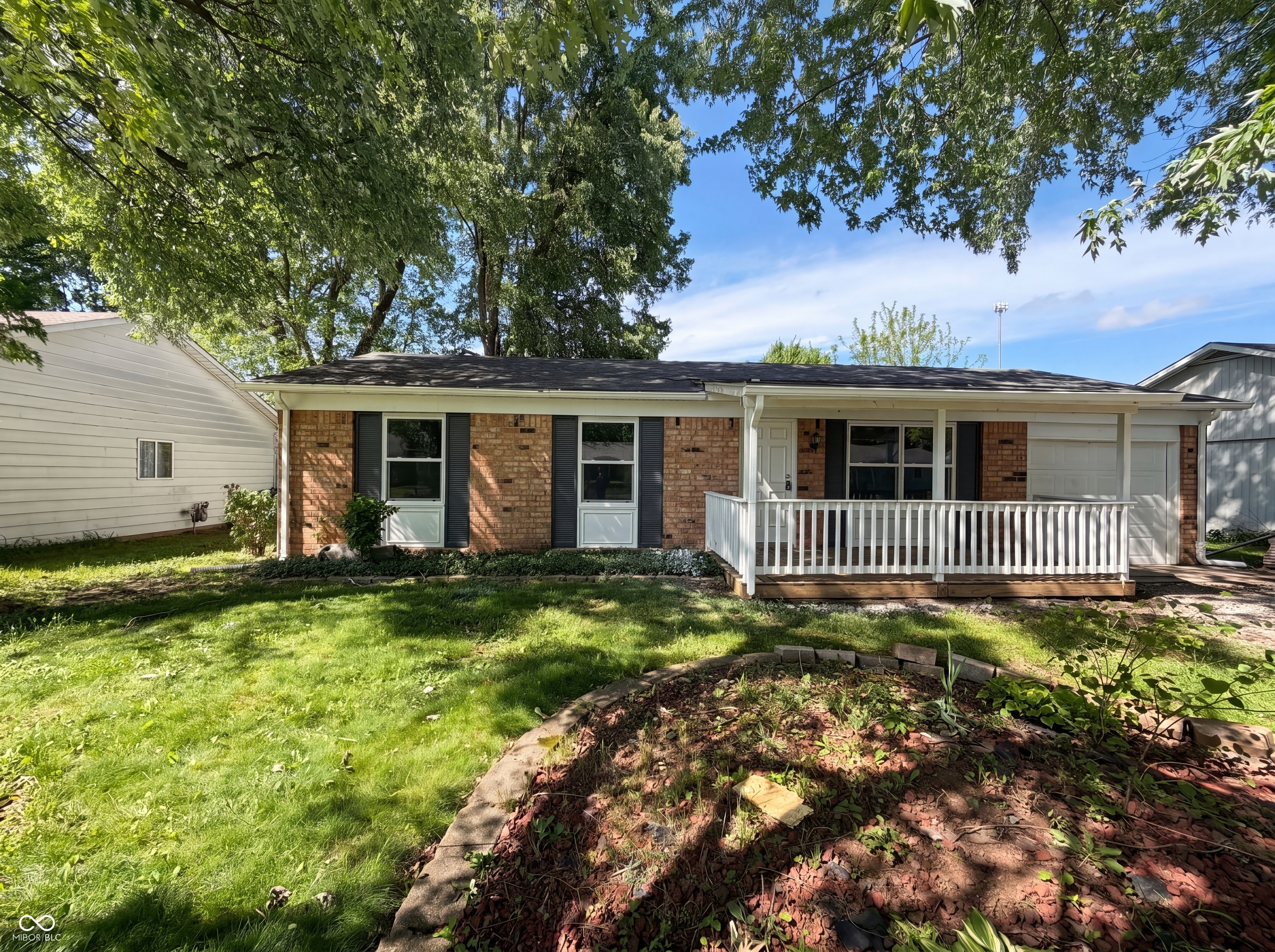 40 Duo Drive Property Photo 1