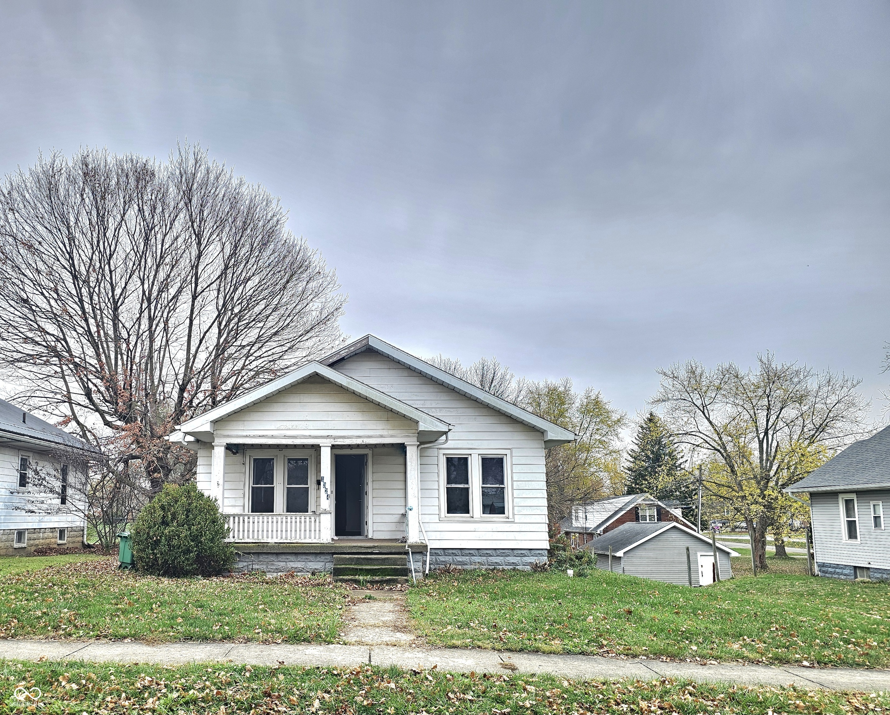 1324 J Avenue Property Photo 1