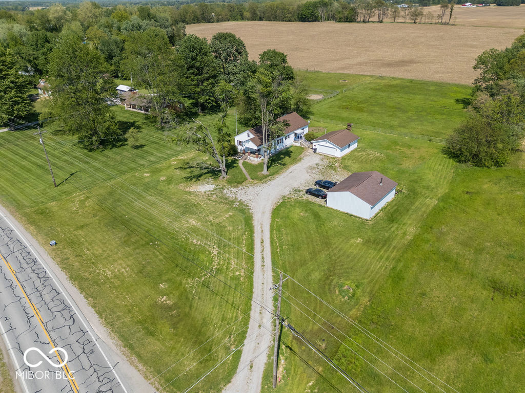 10557 N Us Highway 31 Property Photo 1
