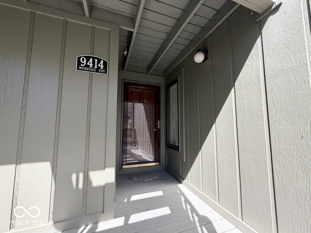 9414 S Lake Ridge Drive Property Photo 1