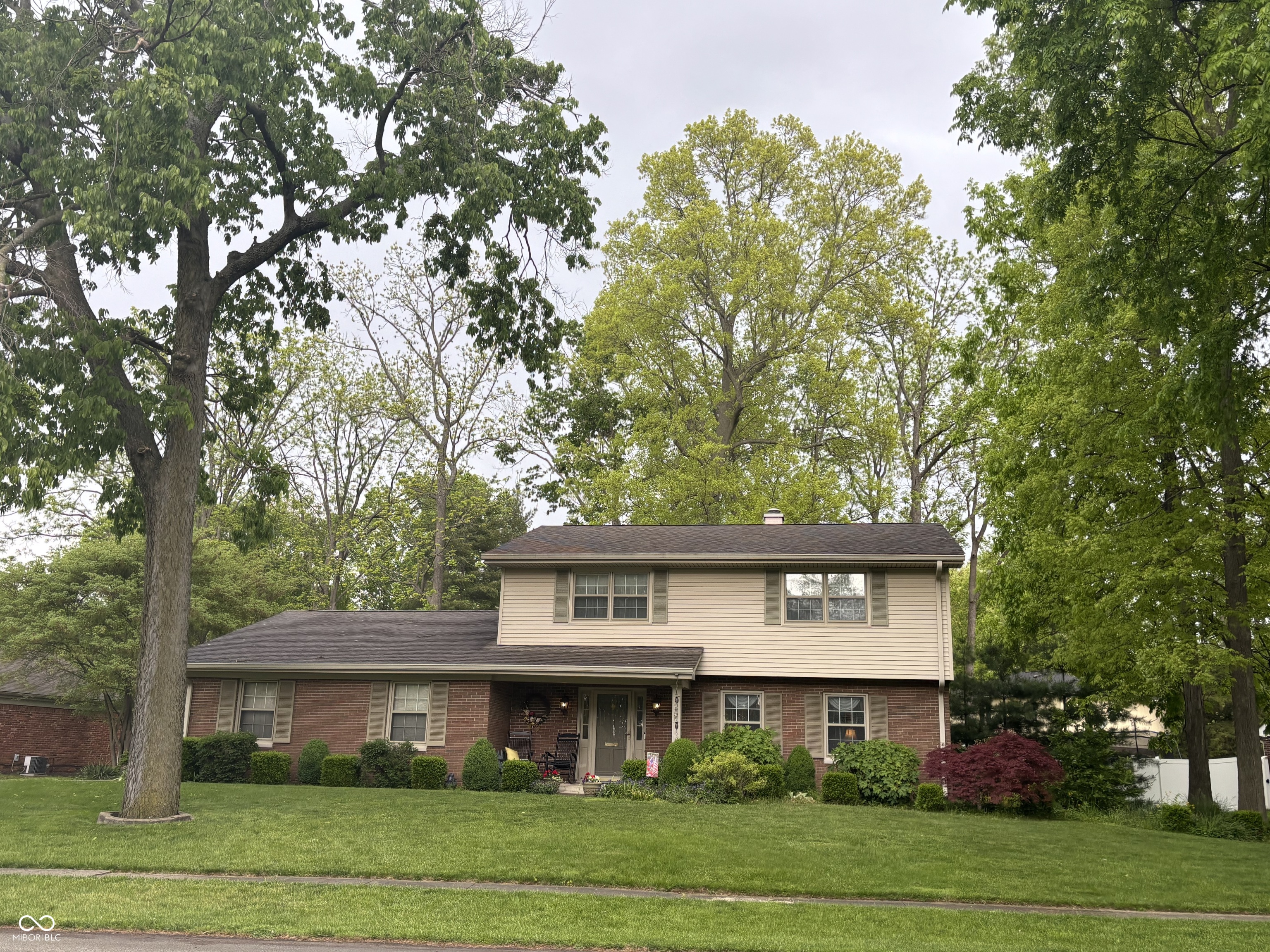 1525 South Drive Property Photo 1
