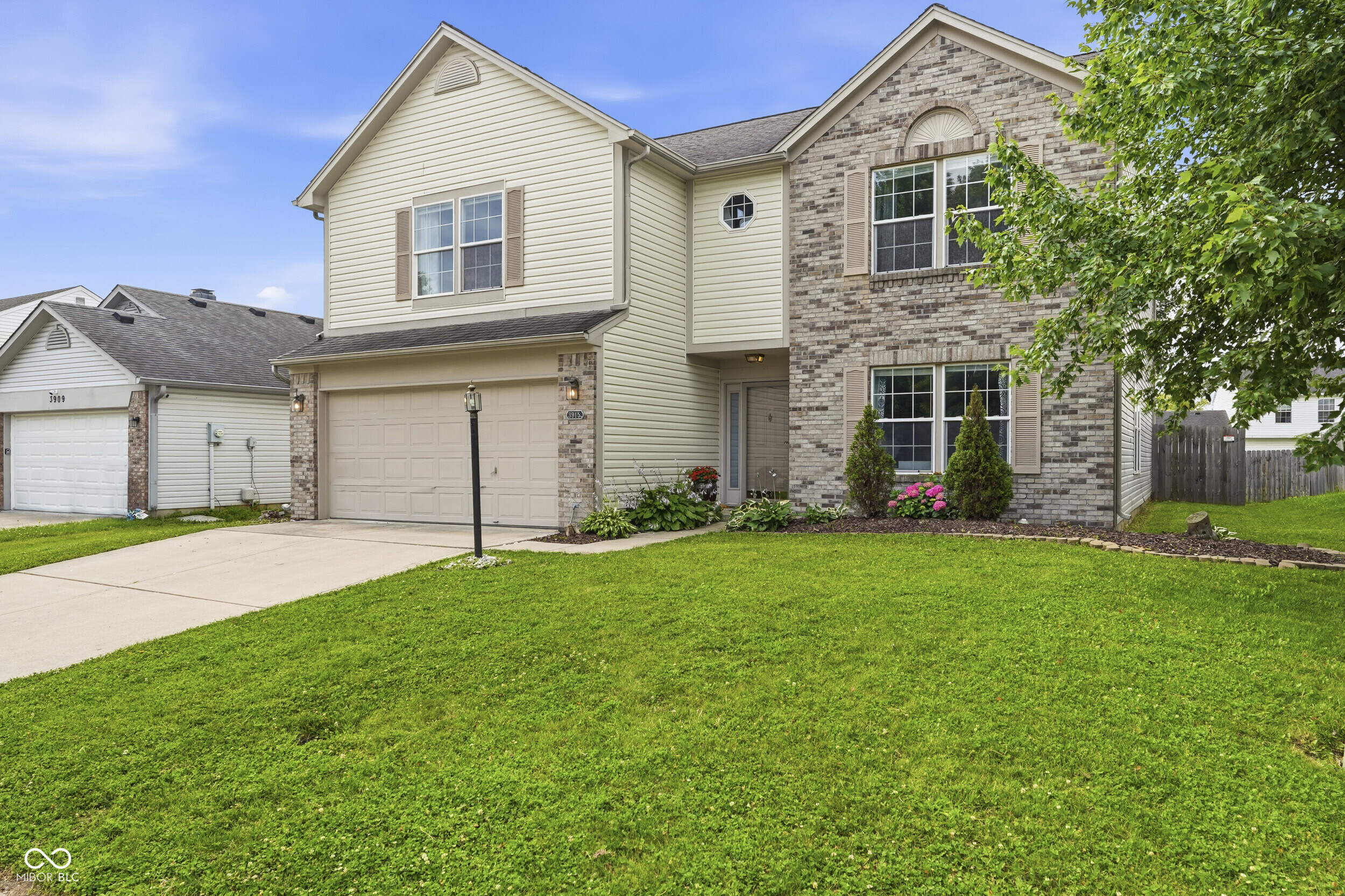 3915 Rosefinch Circle