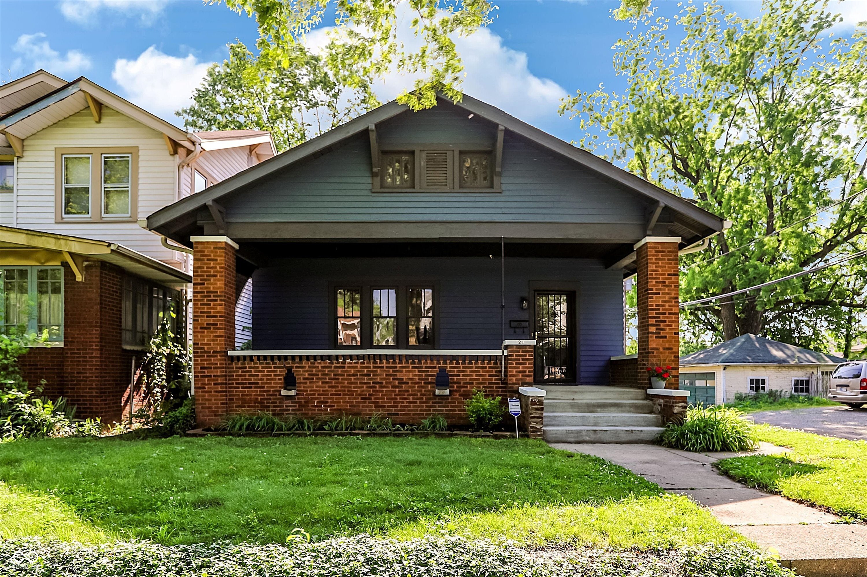 21 N Bosart Avenue Property Photo 1