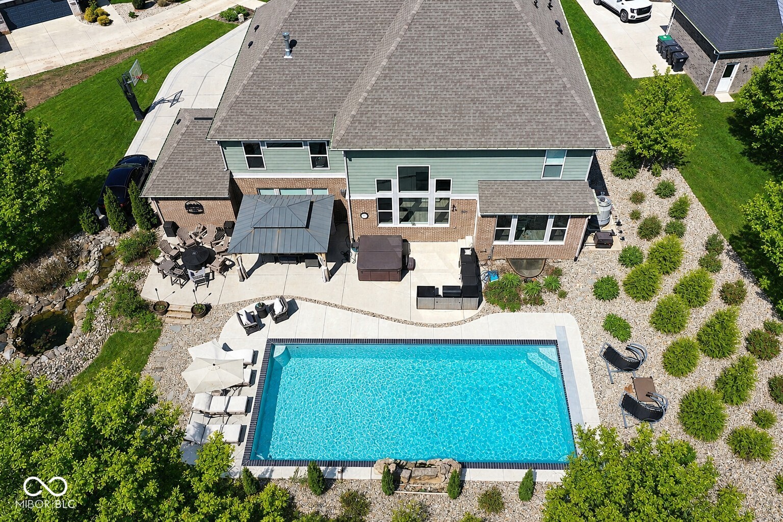 5683 Oakmont Boulevard Property Photo 1