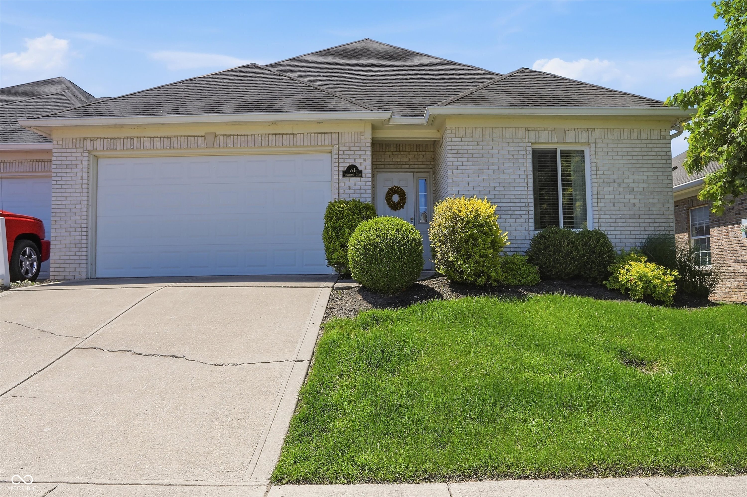 921 Hildebrand Drive