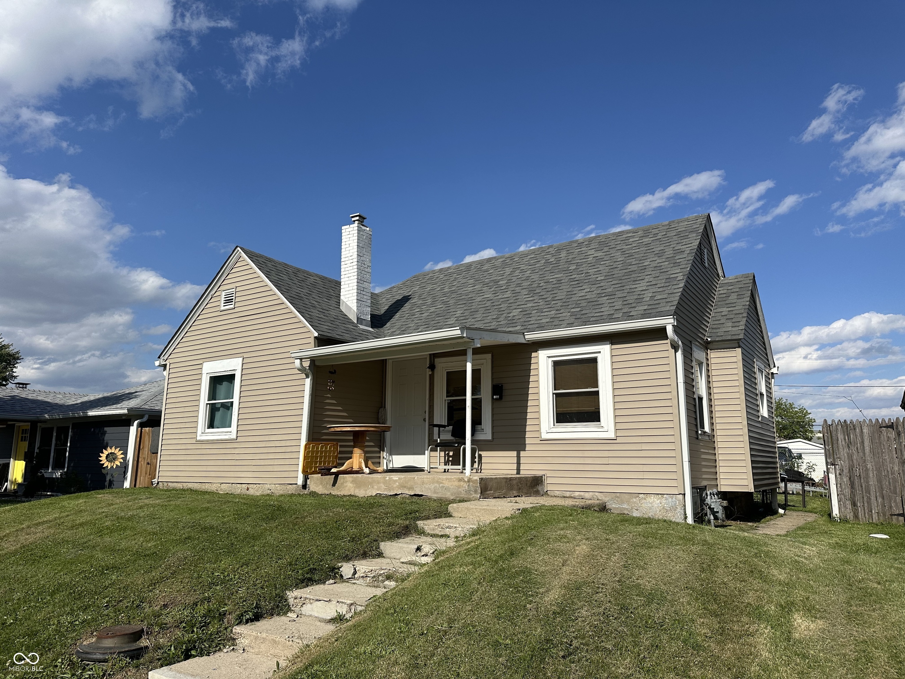 109 S 3rd Avenue Property Photo 1