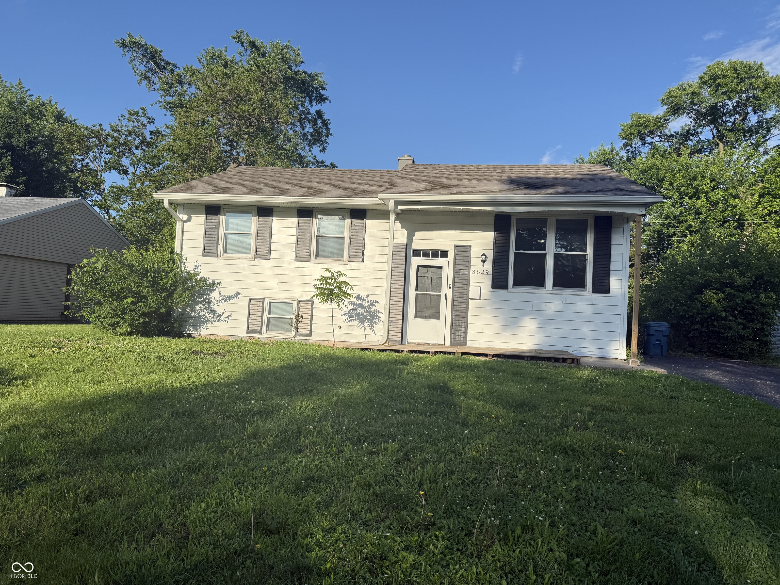 3829 Alsace Place Property Photo 1