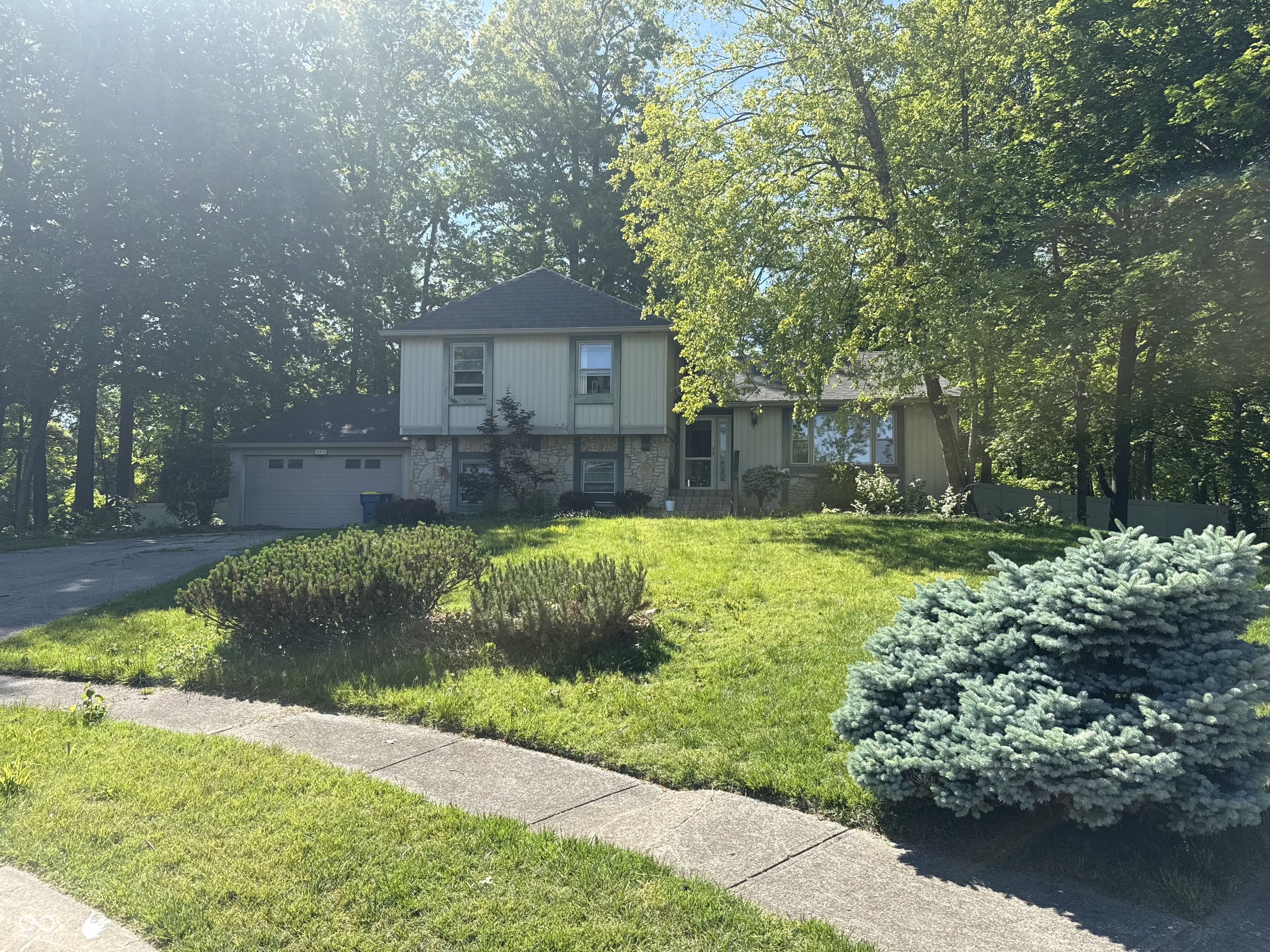 10676 Oakwood Court Property Photo 1