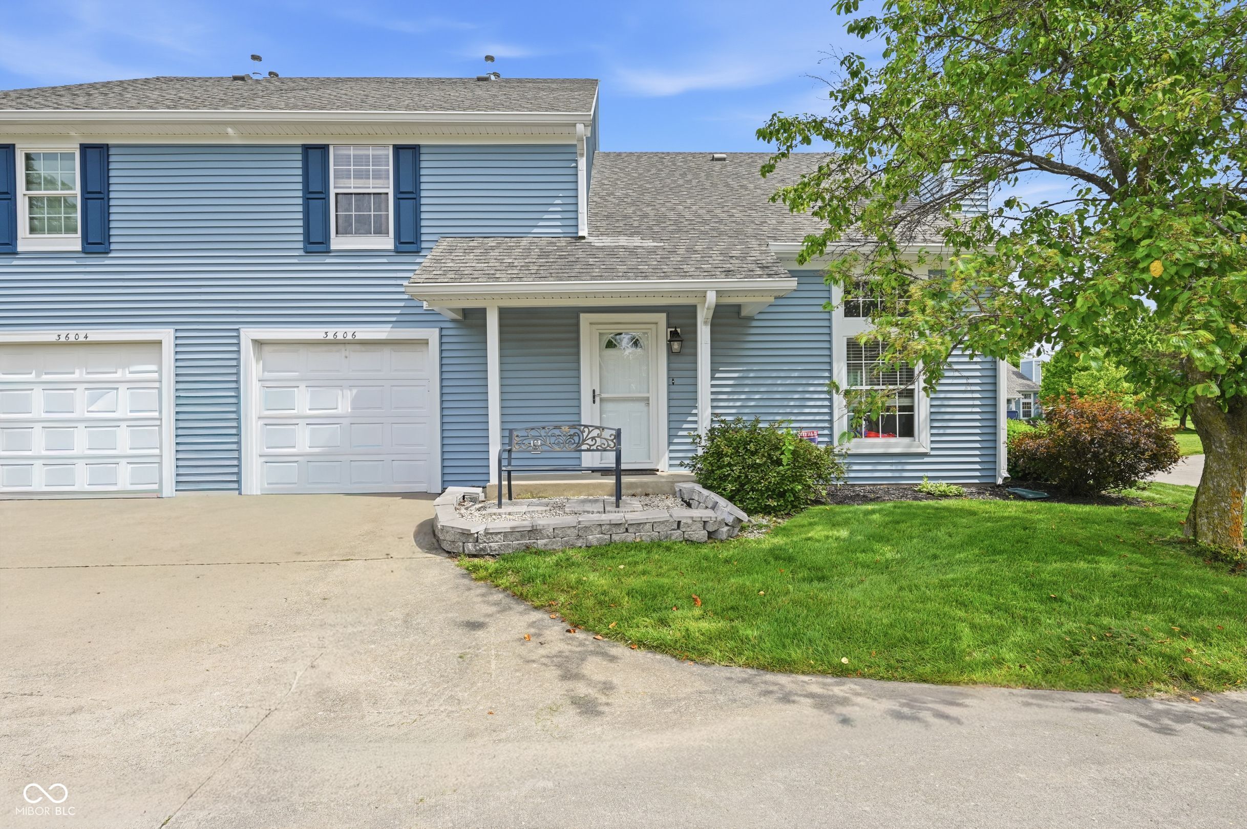3606 N Lakeside Drive Property Photo 1