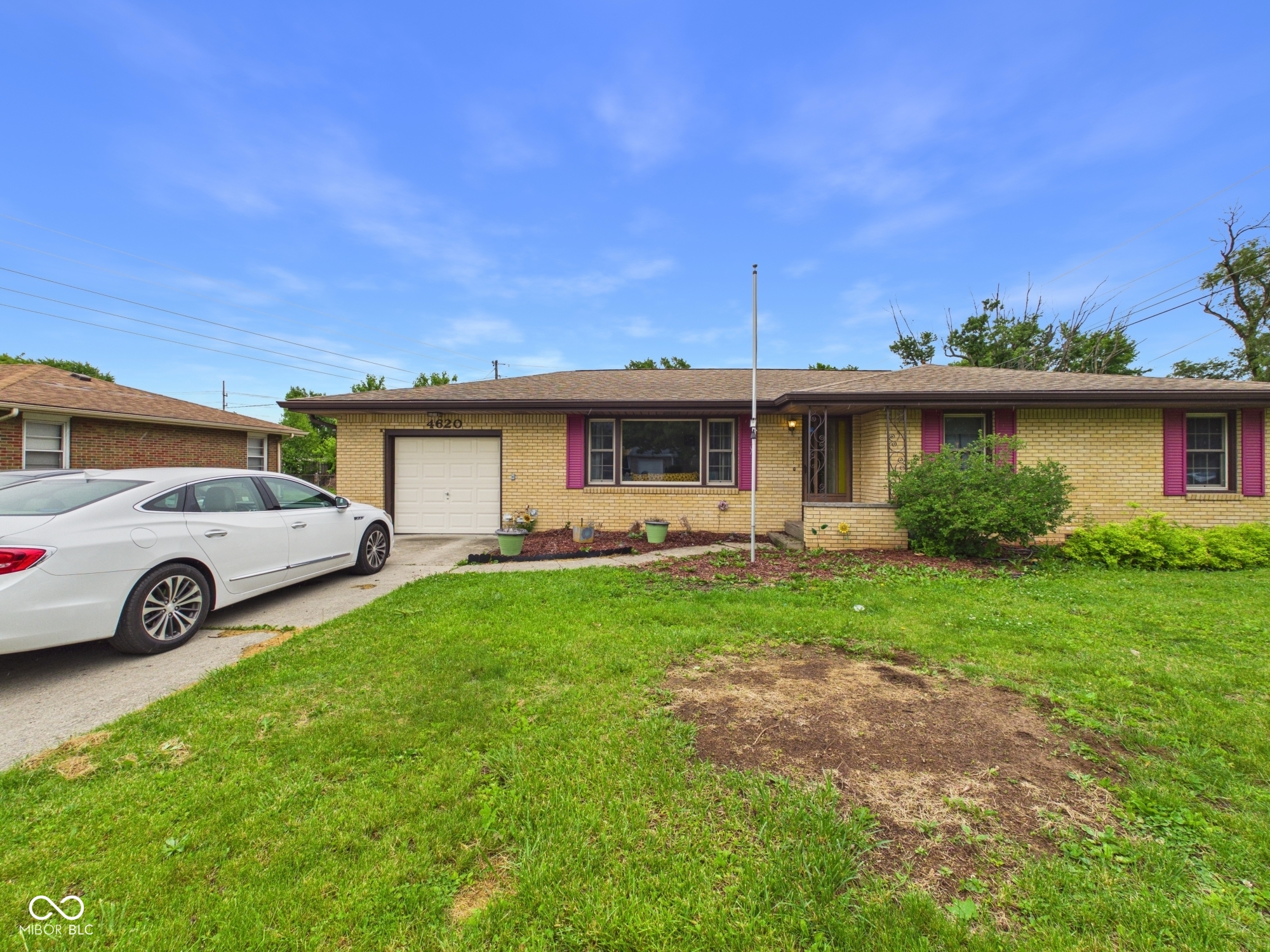 4620 Southview Drive Property Photo 1