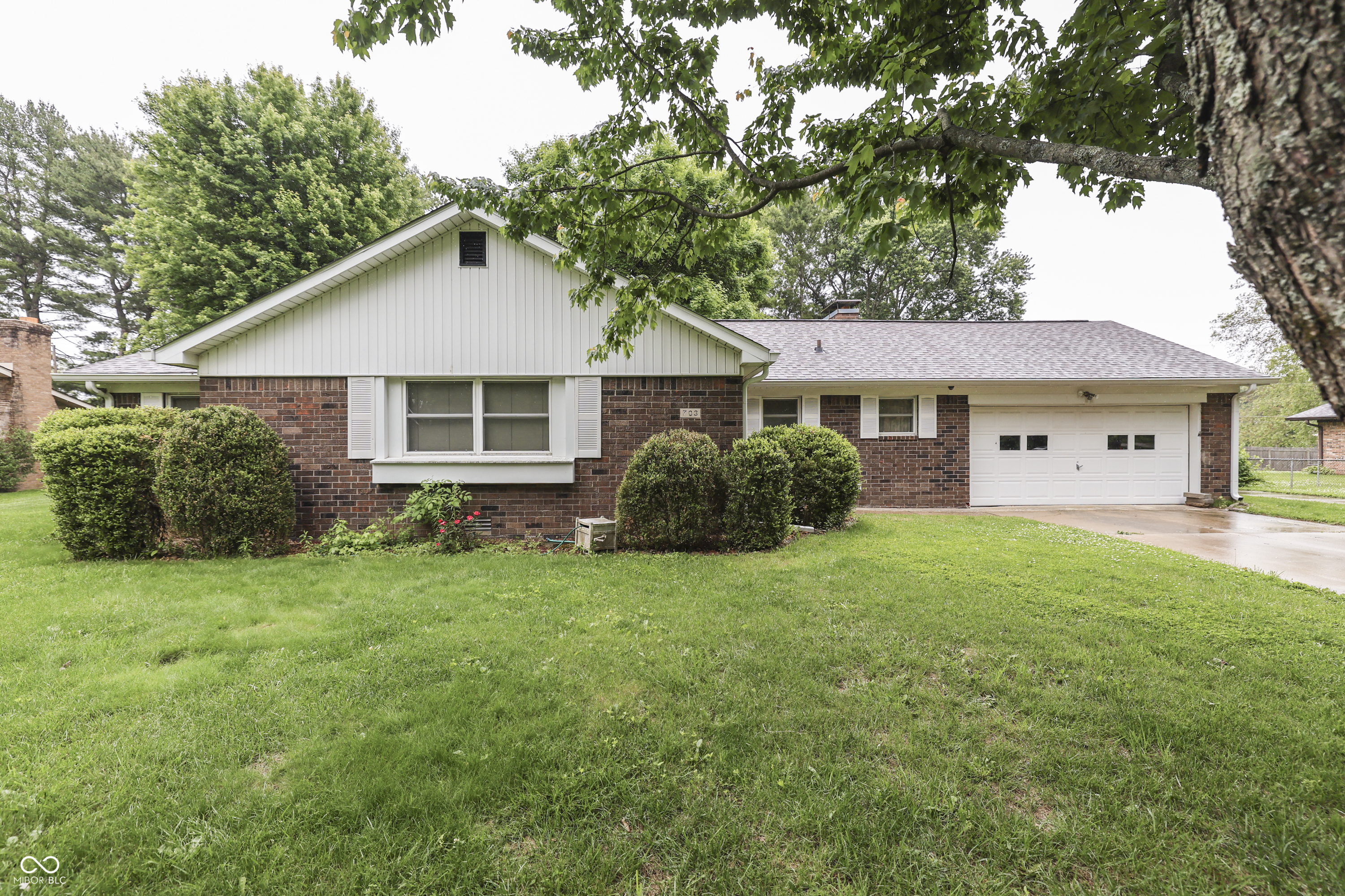 703 Hillcrest Drive