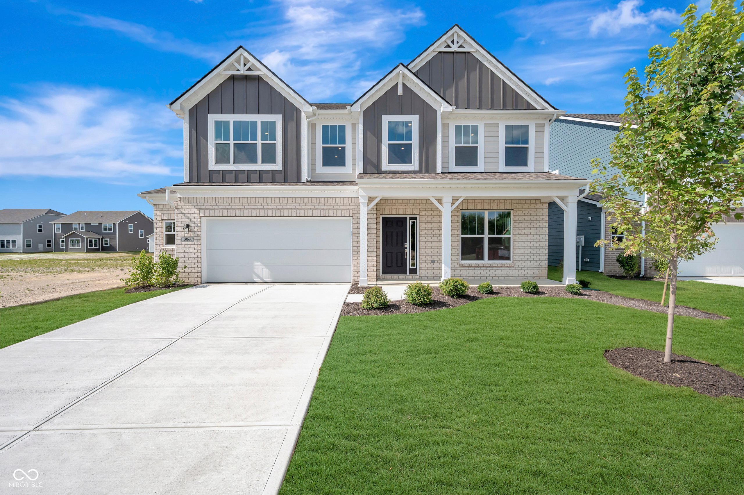 10060 Branson Landing Drive Property Photo 1