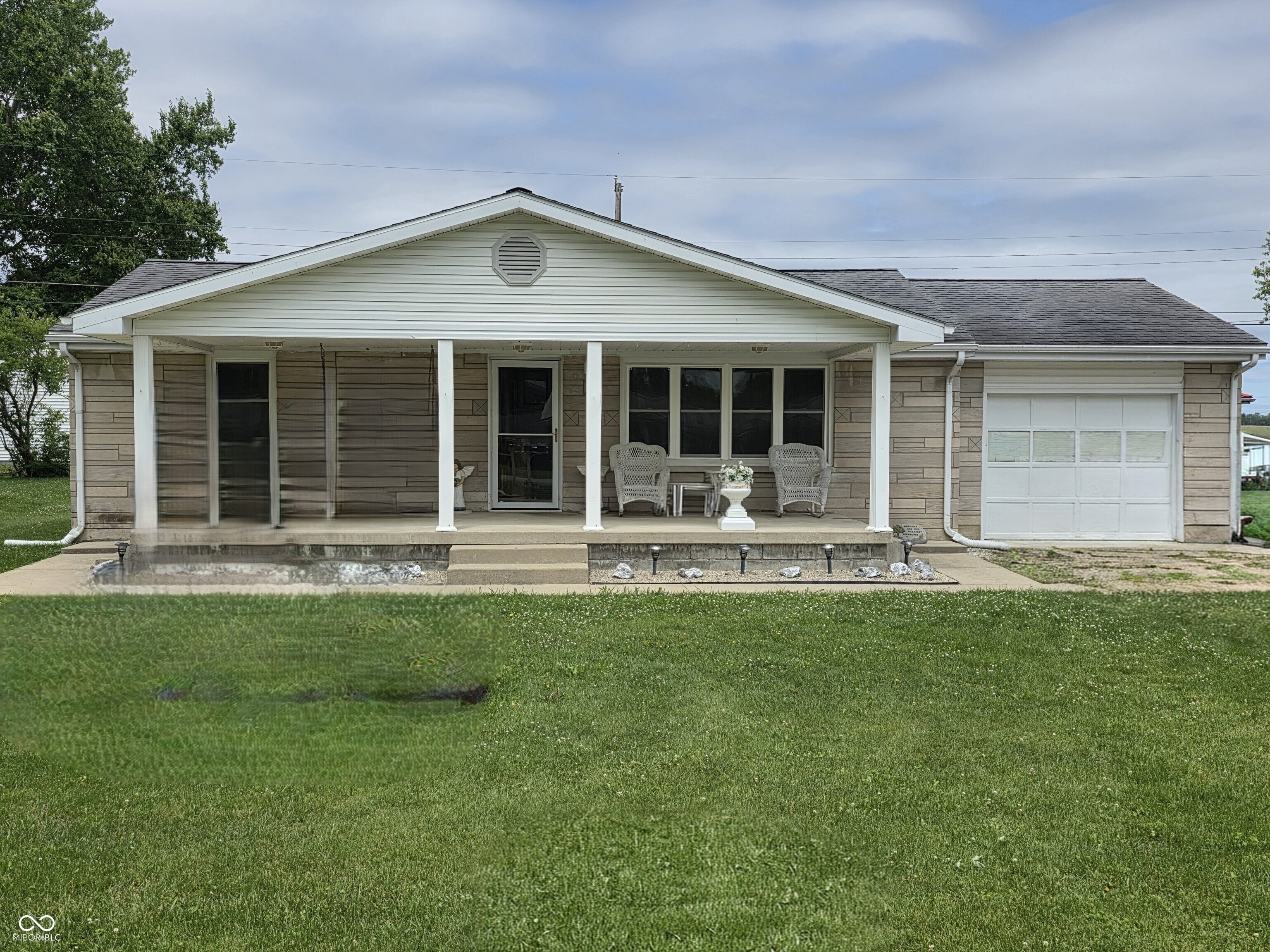 604 E Gatewood Drive Property Photo 1