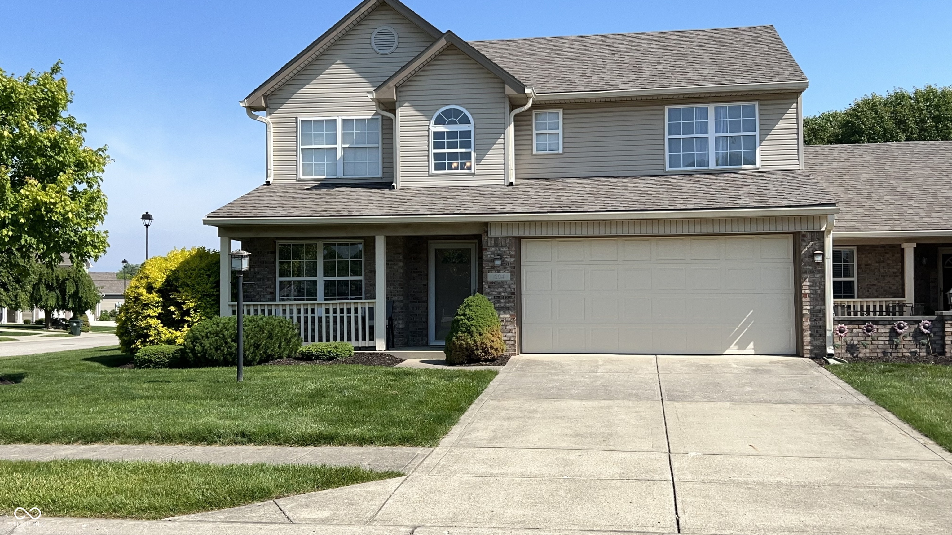 1204 Worcester Way Property Photo 1