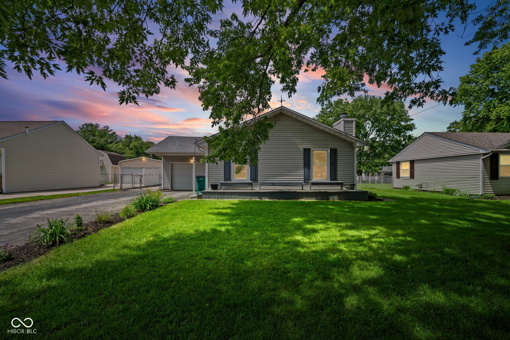806 Sam Ralston Road Property Photo 1