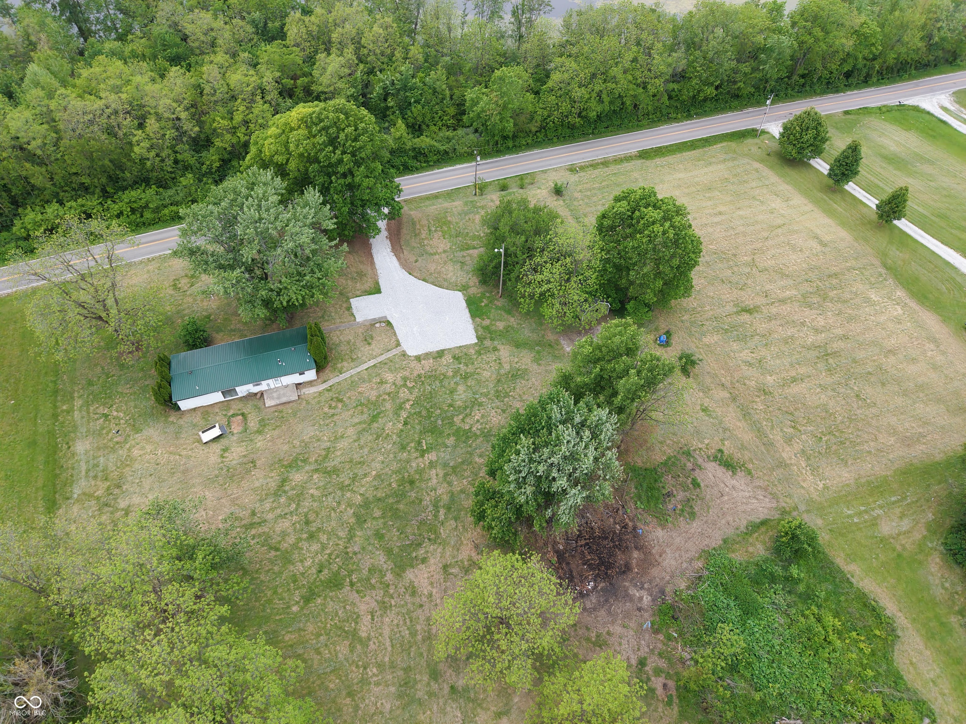 8117 S 500 Property Photo 1