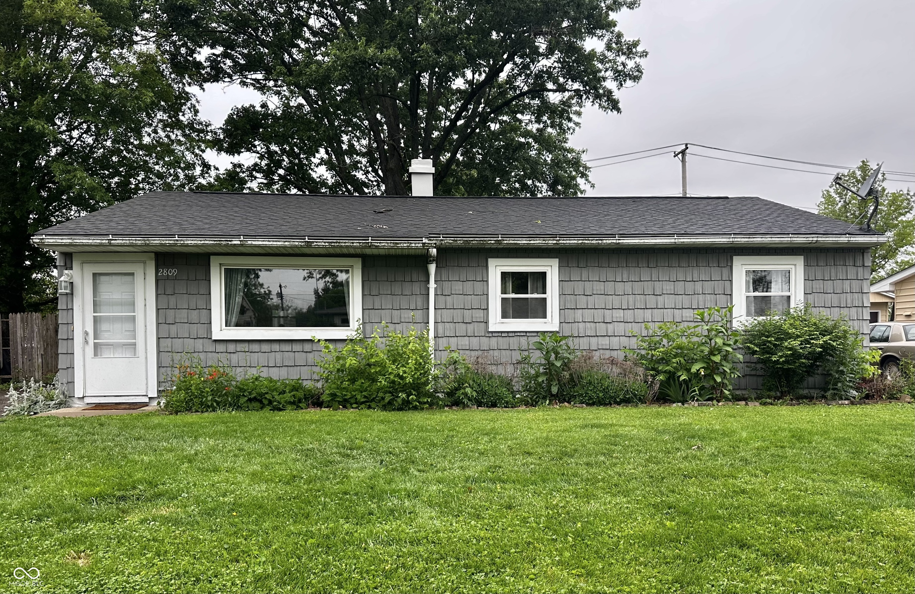 2809 N Rosewood Avenue Property Photo 1