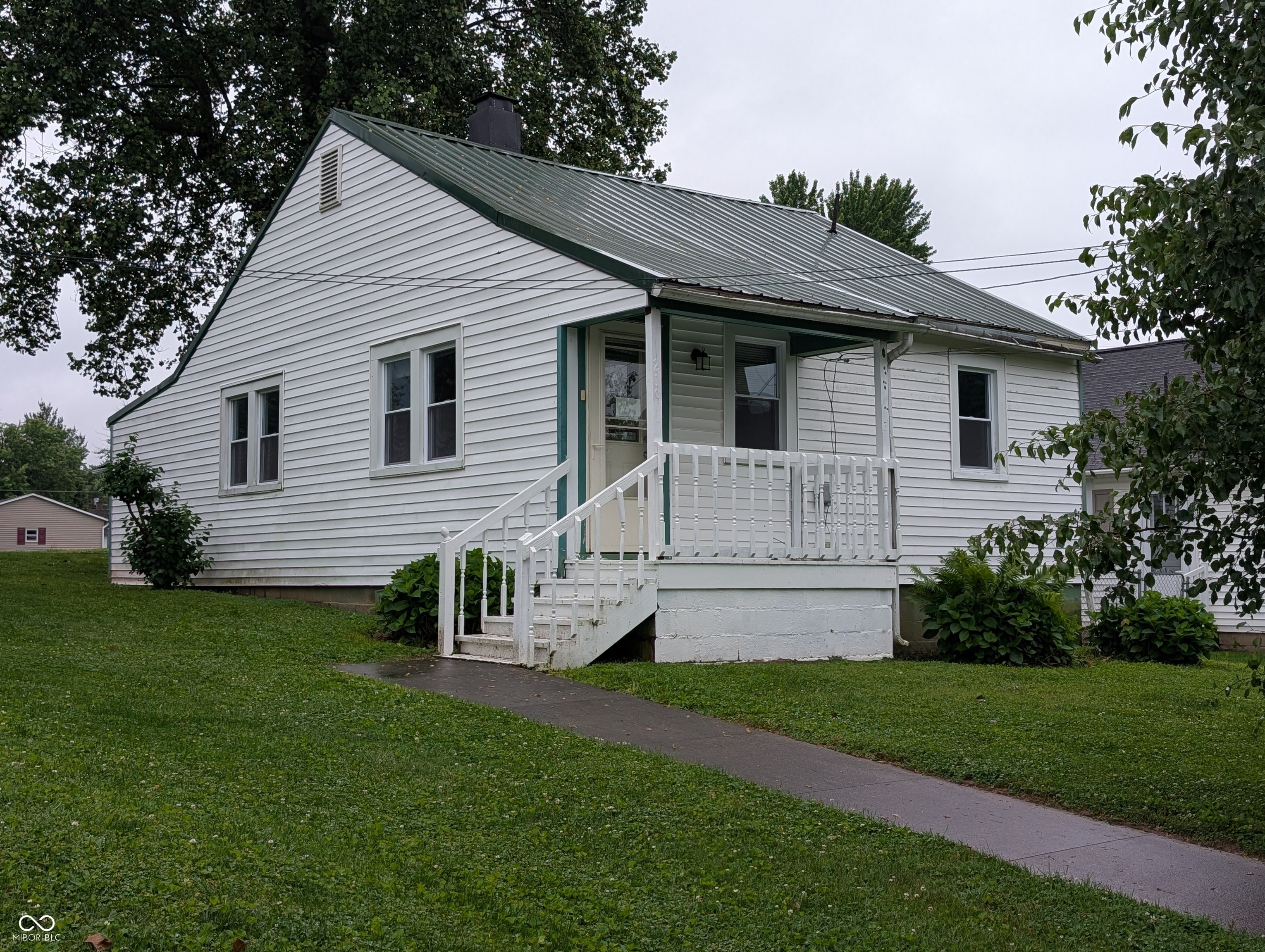 219 E Perry Street Property Photo 1