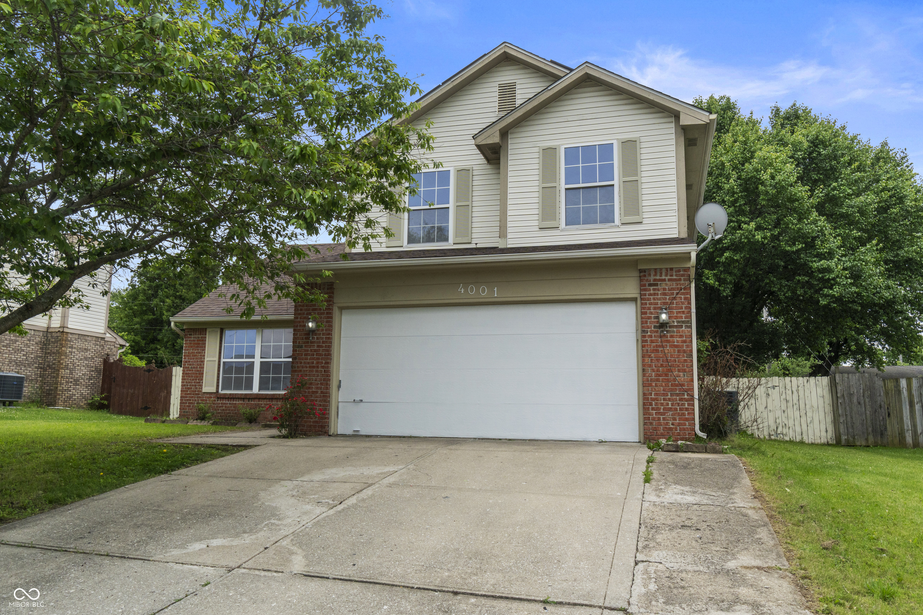 4001 Maple Manor Drive Property Photo 1