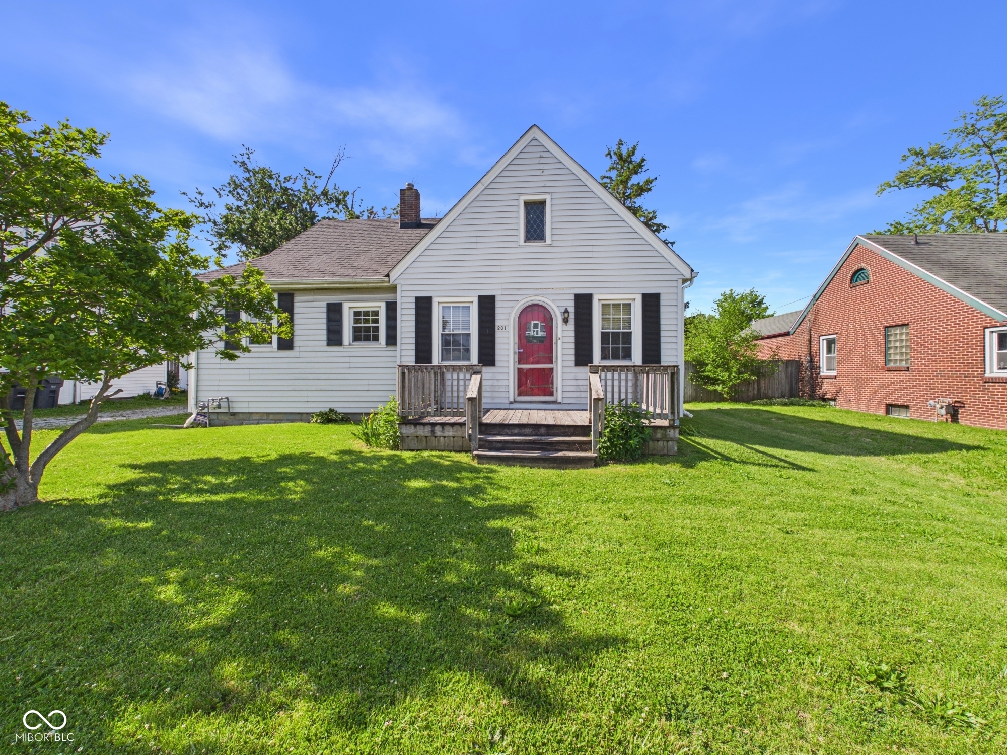 201 E 38th Street