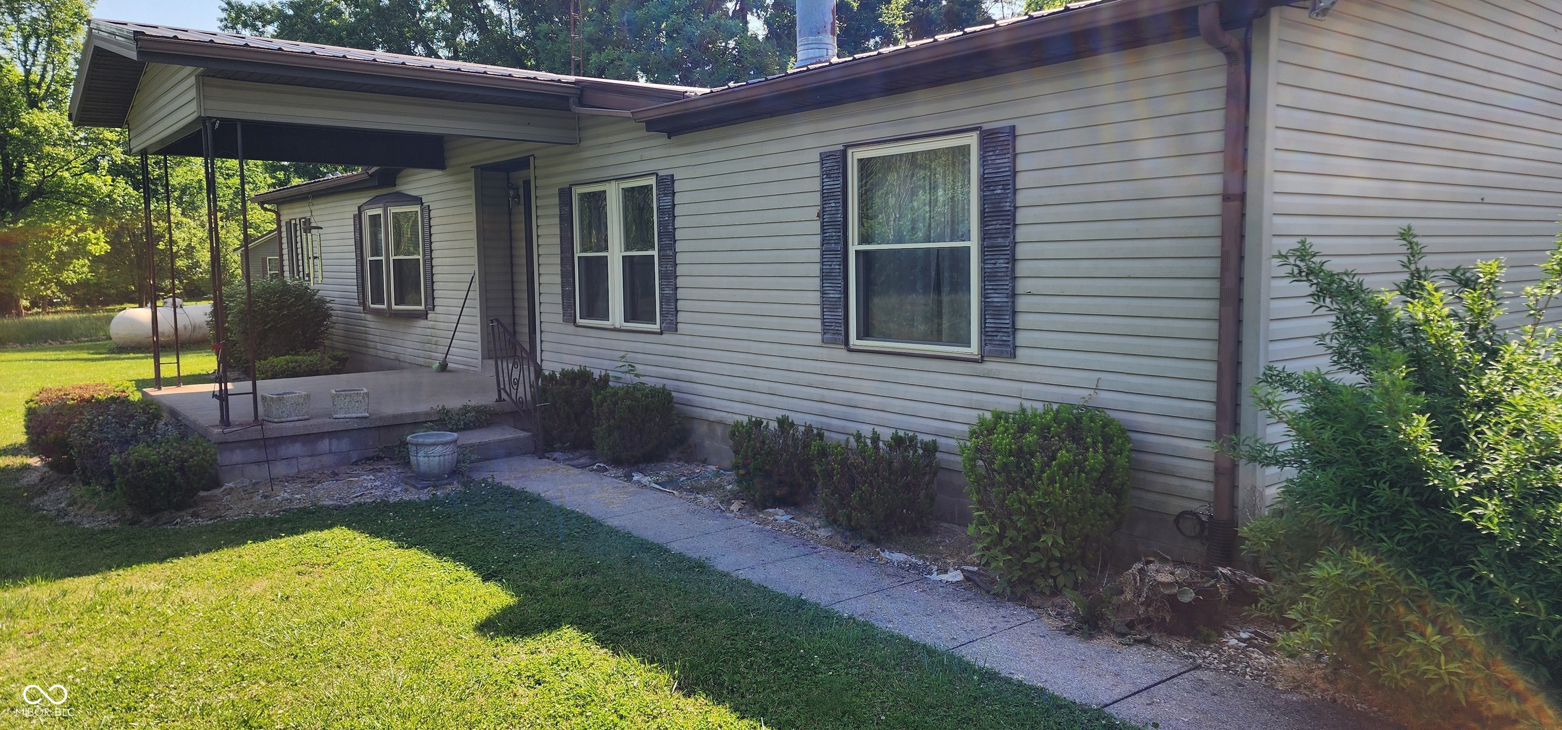 23176 Us Highway 52 Property Photo 1