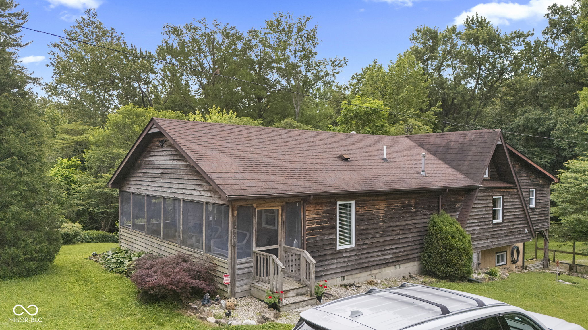 594 E Harrod Road Property Photo 1