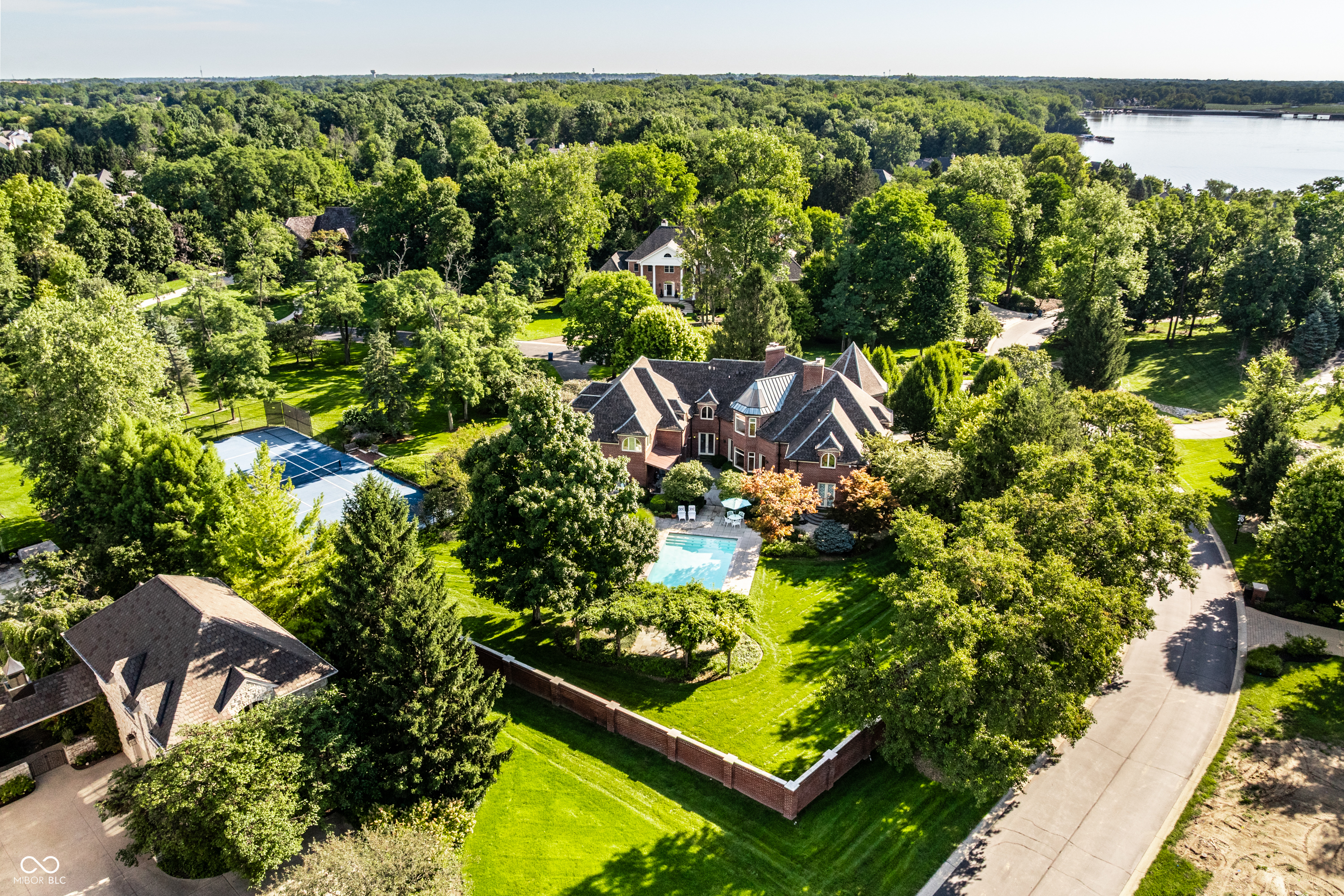 290 Breakwater Drive