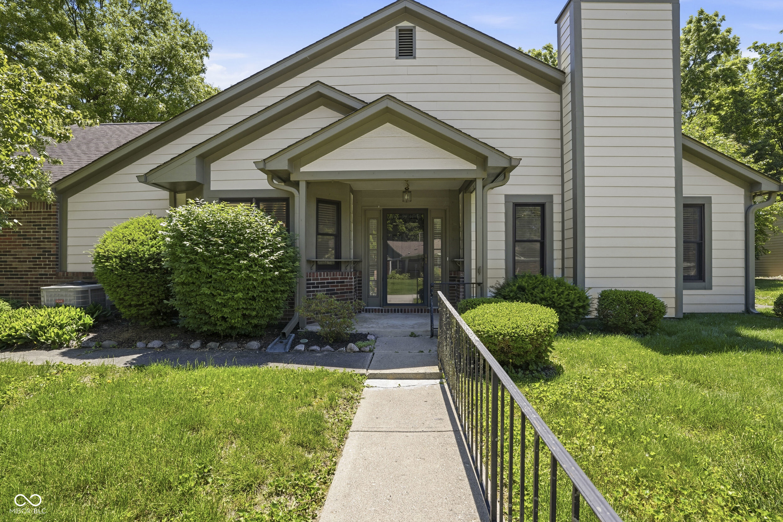 5201 Greenwillow Road Property Photo 1