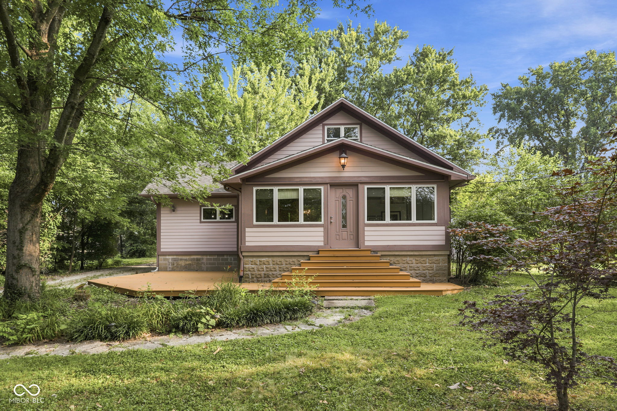 3136 E Edgewood Avenue Property Photo 1