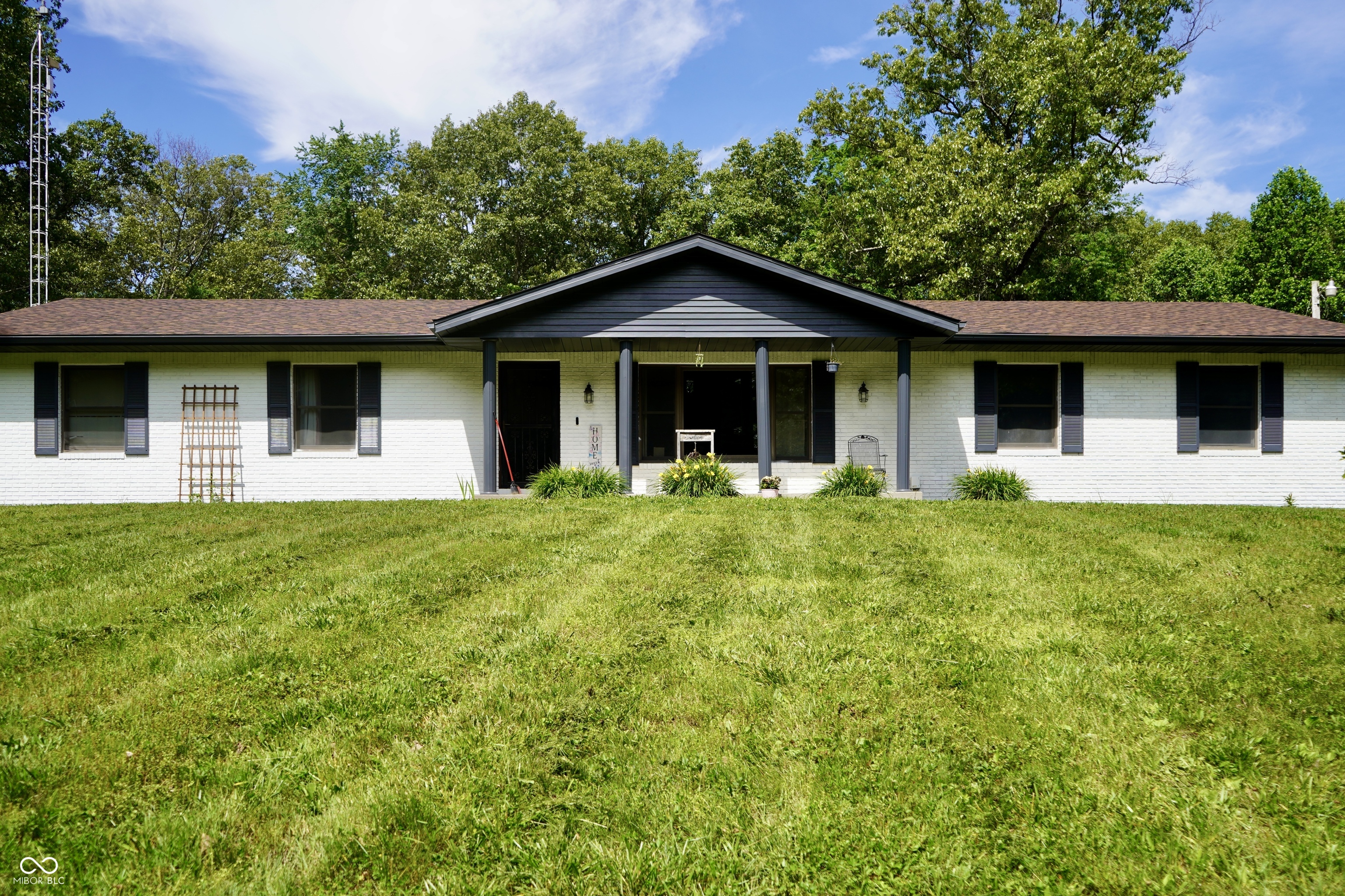 785 Deer Run Property Photo 1