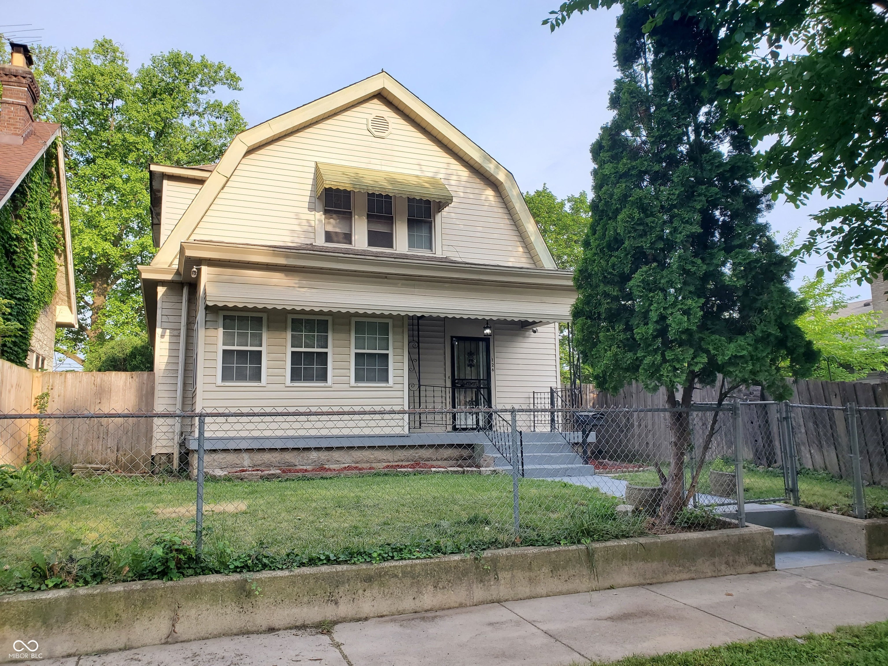126 N Drexel Avenue