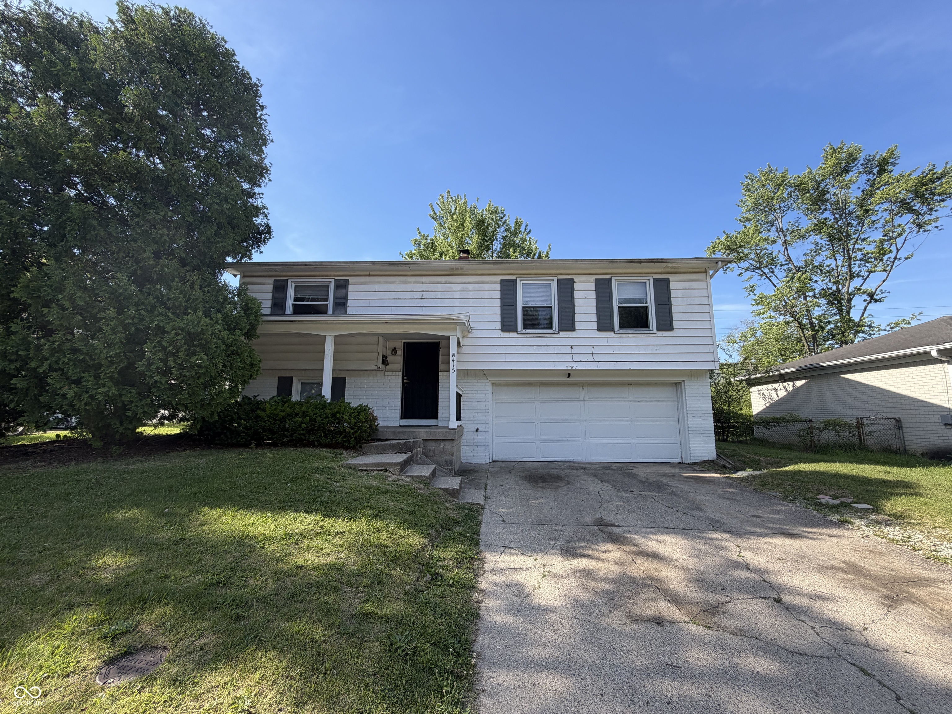 8415 E 34th Street Property Photo 1