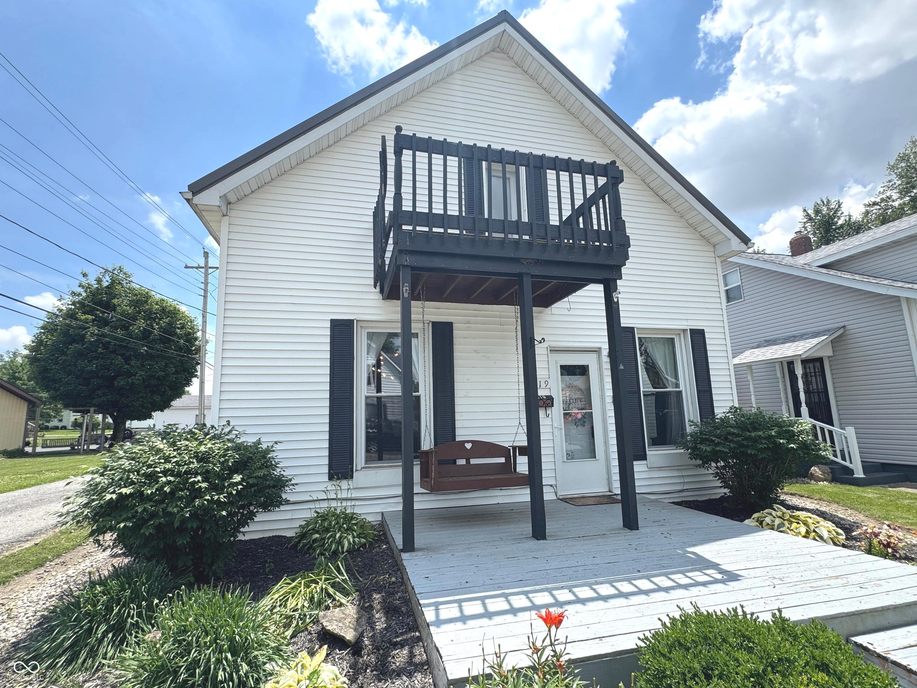 819 W 9th Street Property Photo 1