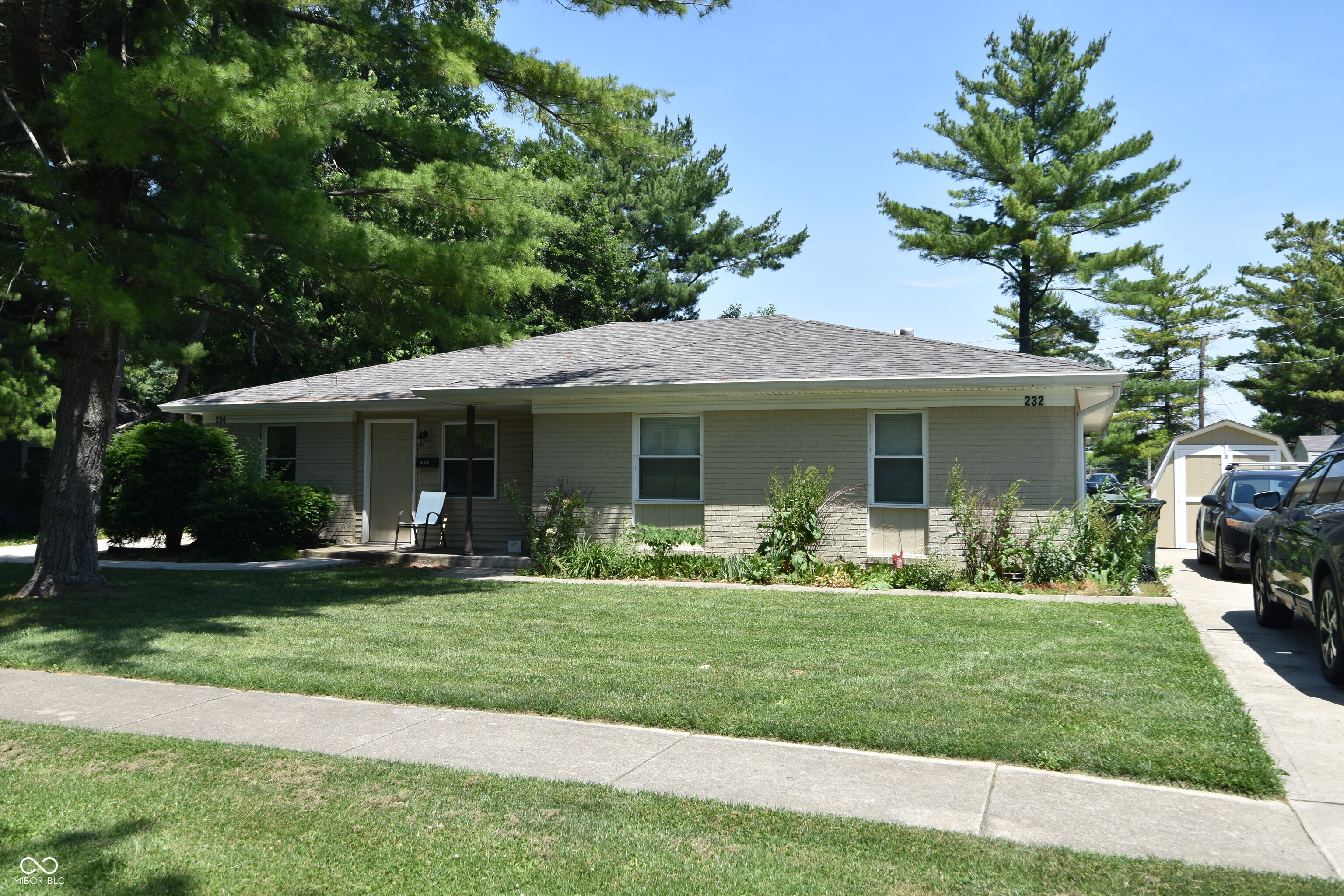 232 & 234 W McKenzie Road