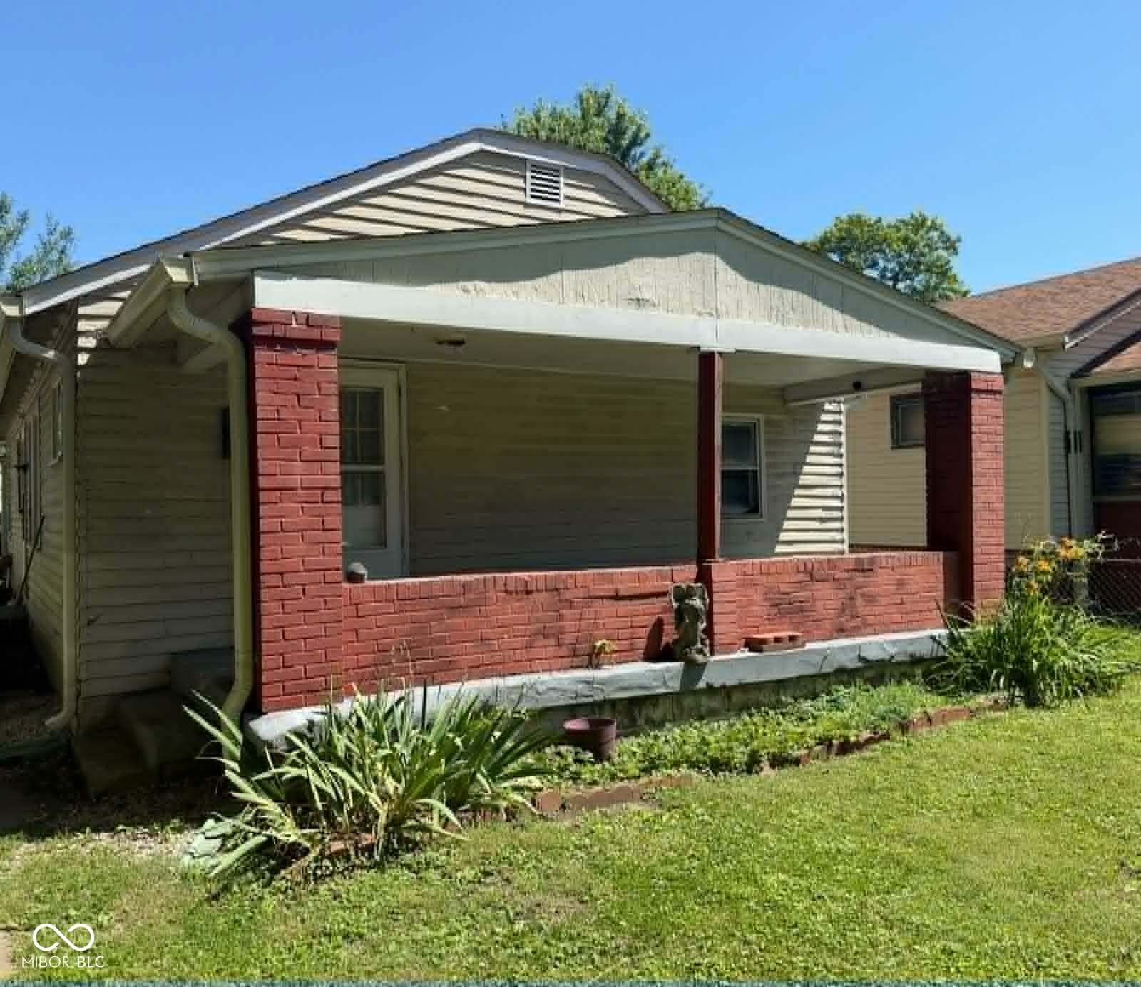 1424 Cruft Property Photo 1