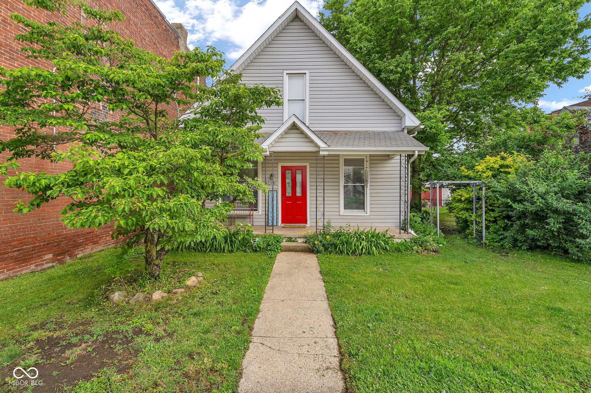 110 E Washington Street Property Photo 1