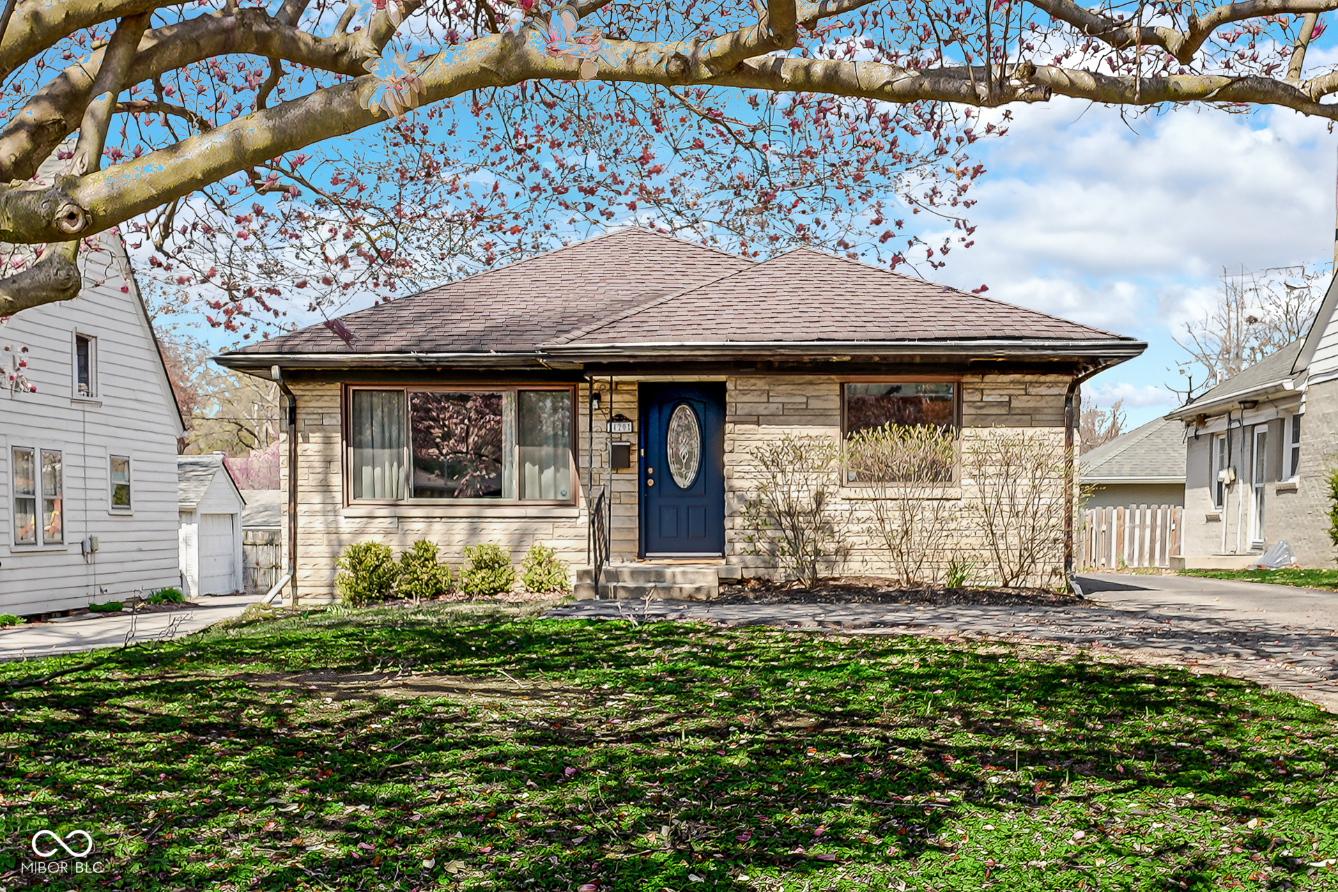 1420 Kessler Boulevard East Drive