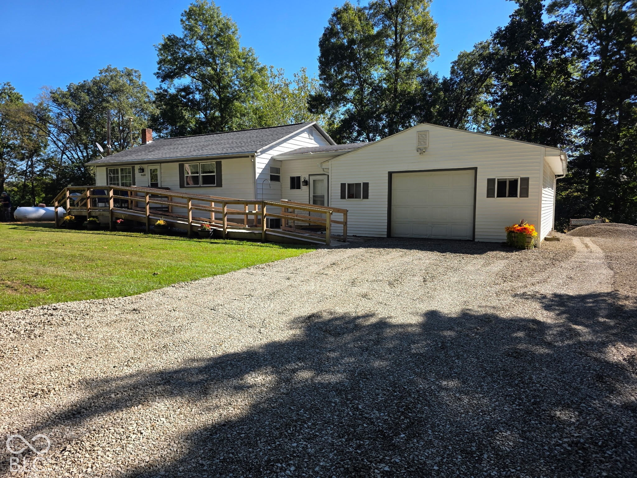 8600 Owl Hollow Property Photo 1