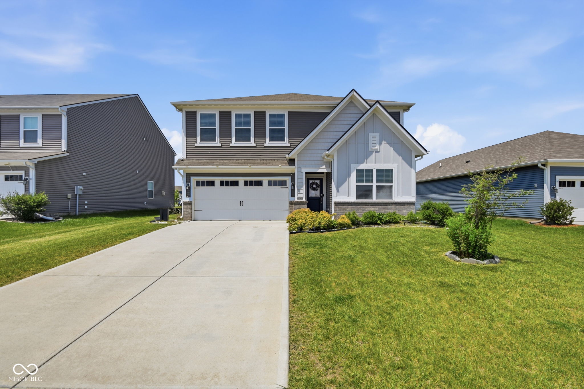 9458 Tobin Circle Property Photo 1
