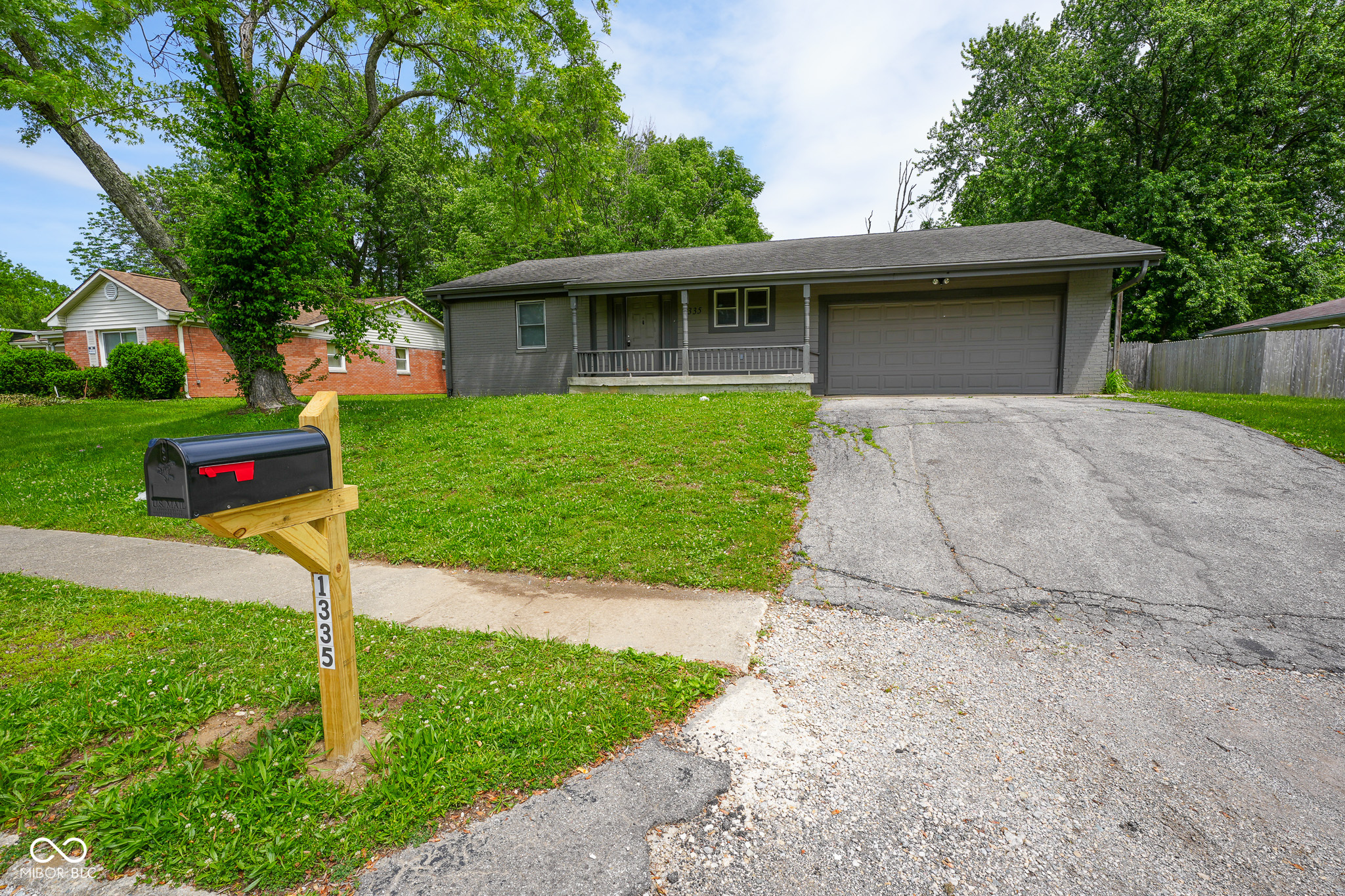 1335 N Harbison Avenue Property Photo 1